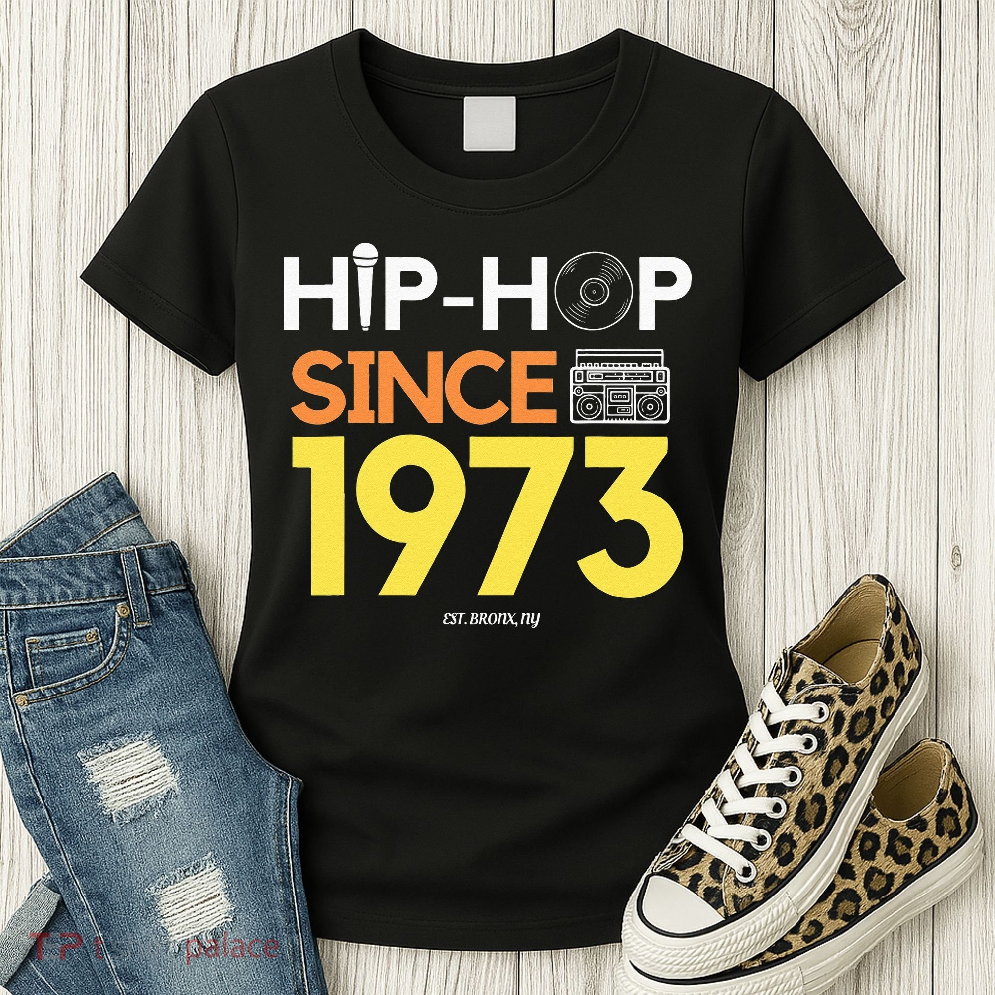 HIP HOP 50TH ANNIVERSARY 1973 BRONX NEW YORK GRAFFITI BBOY Women's T-Shirt
