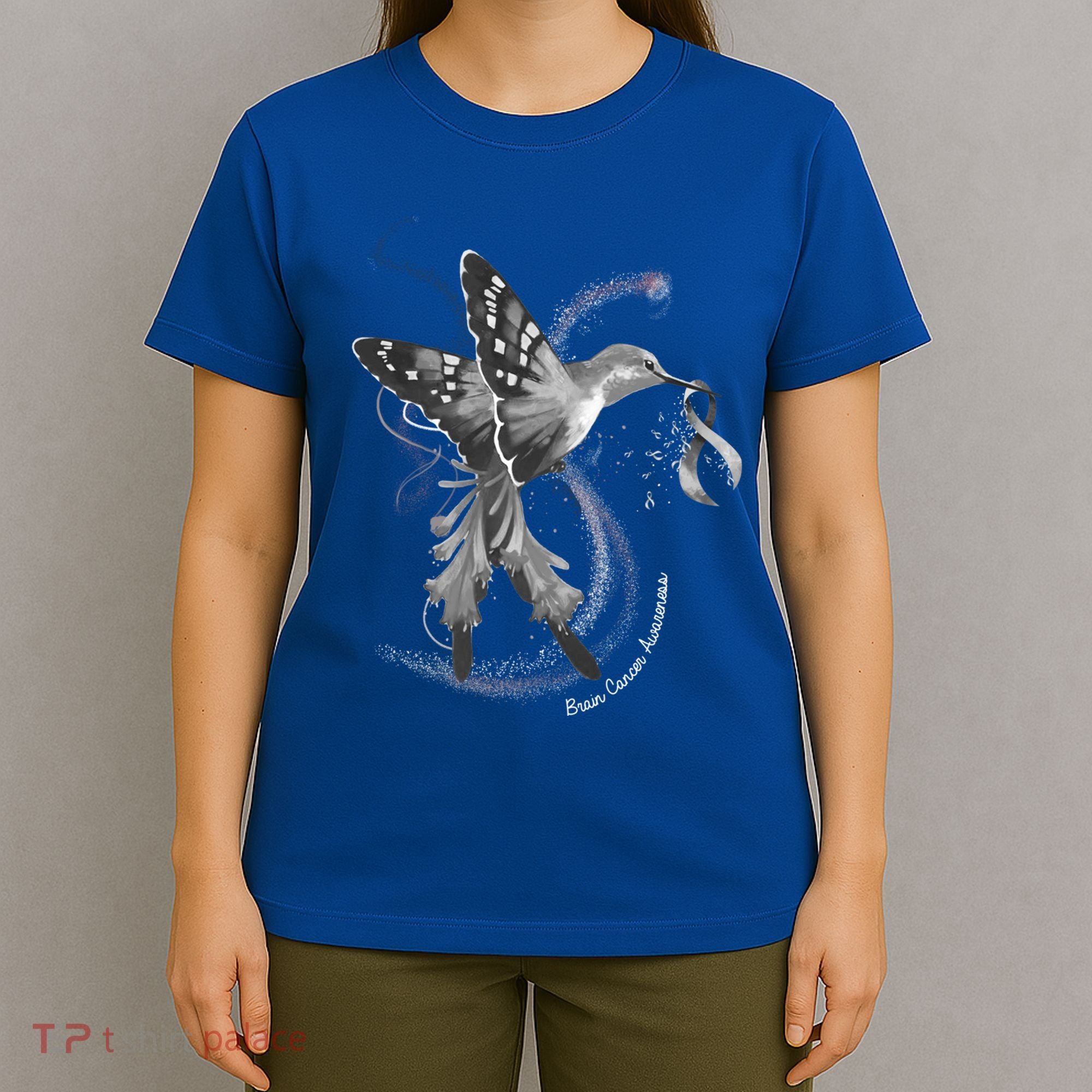 Hummingbird Holding Gray Ribbon Brain Cancer Awareness Cool Gift T-Shirt
