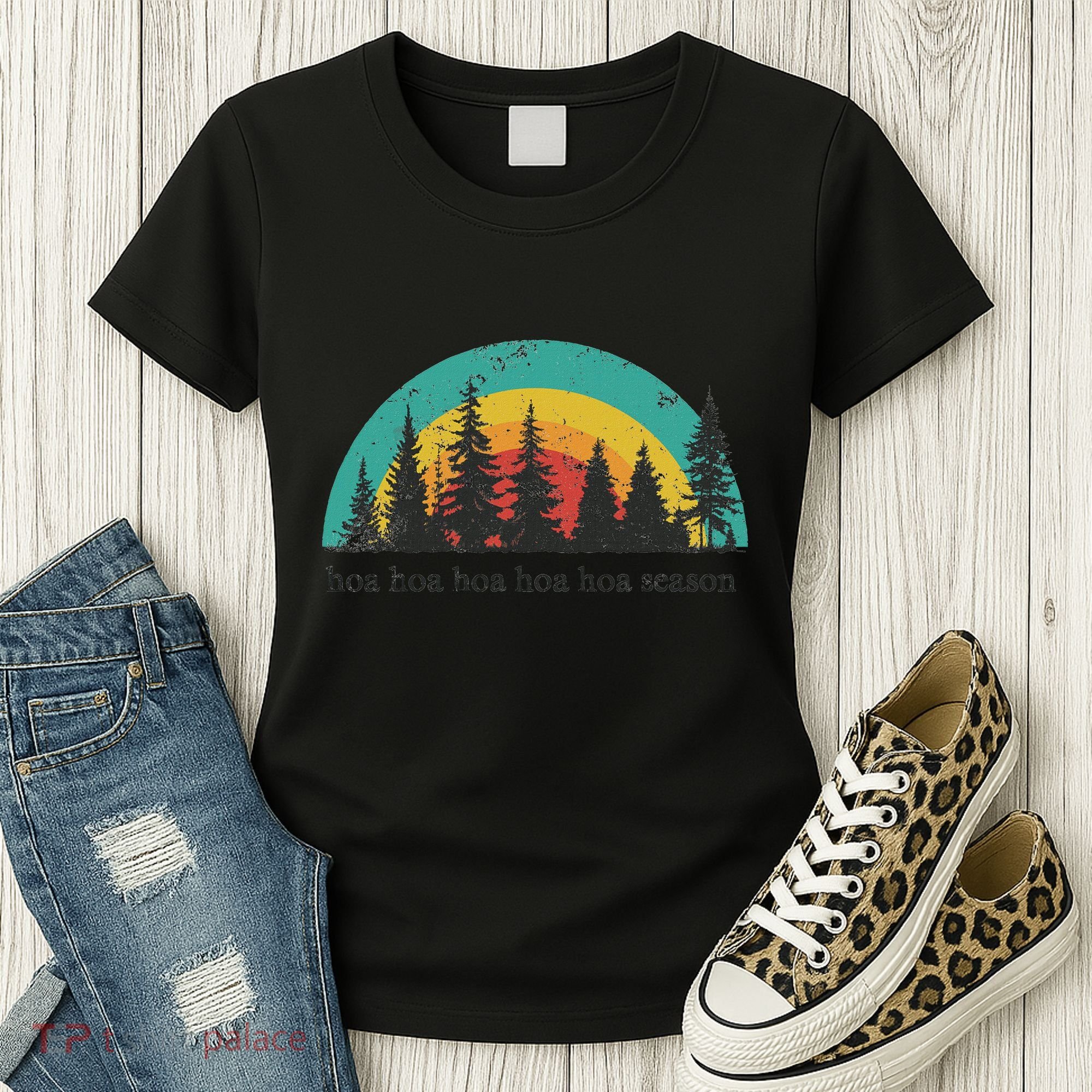 Hoa Hoa Hoa Hoa Hoa Cozy Season Twilight Lover Pine Forest Women's T-Shirt