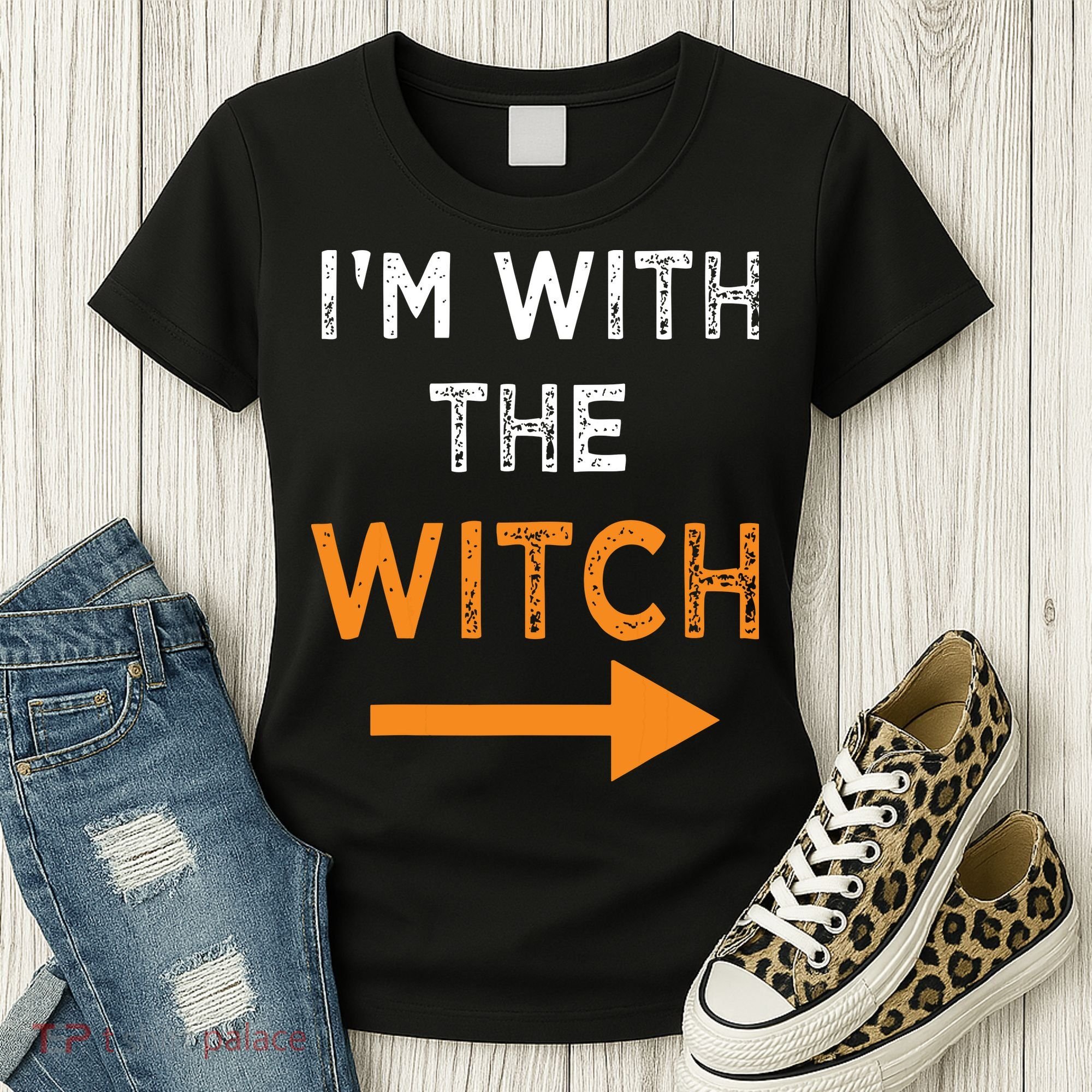 Halloween I'm With The Witch Funny Halloween Women's T-Shirt