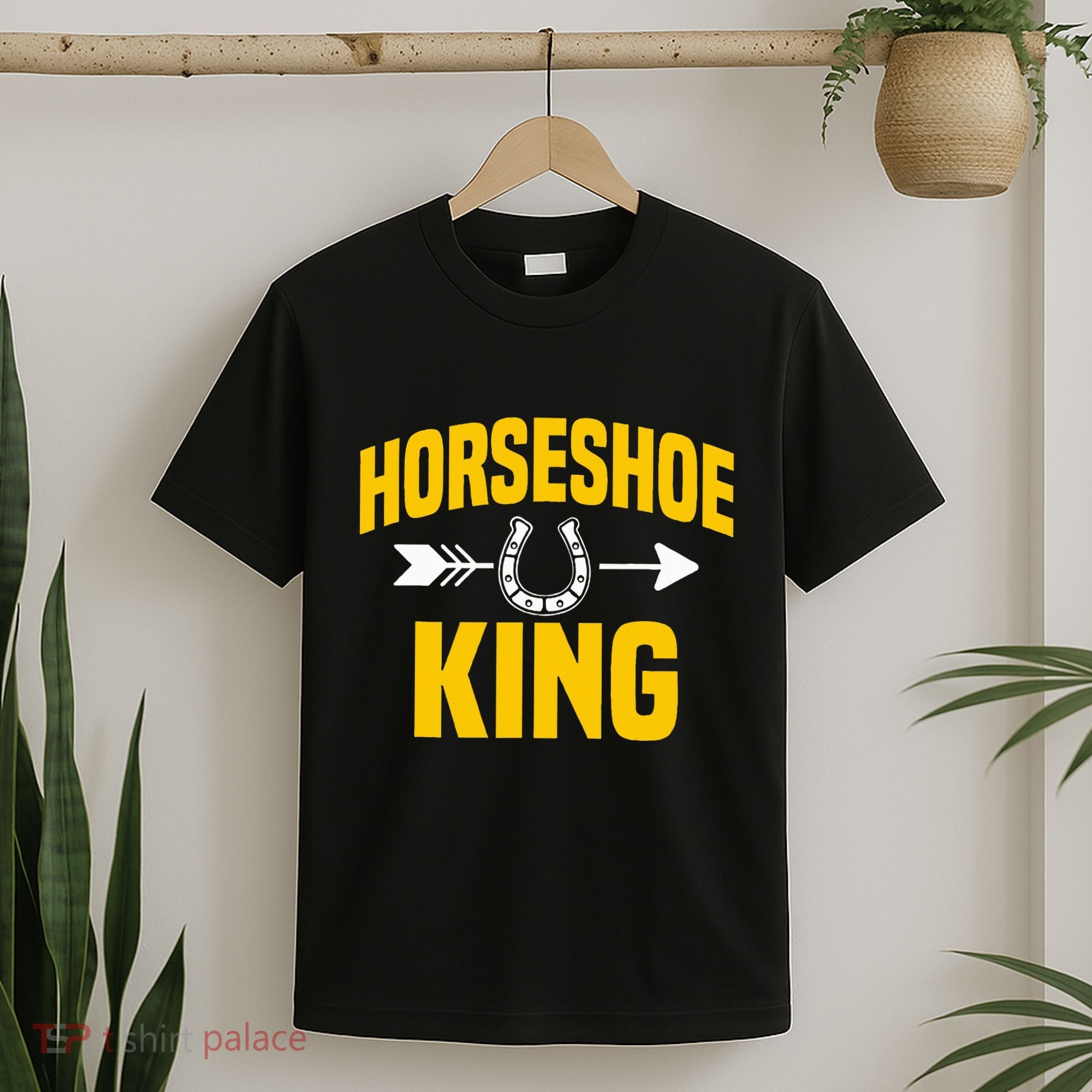 Horseshoe King Pitching Horse Lover Ferrier T-Shirt