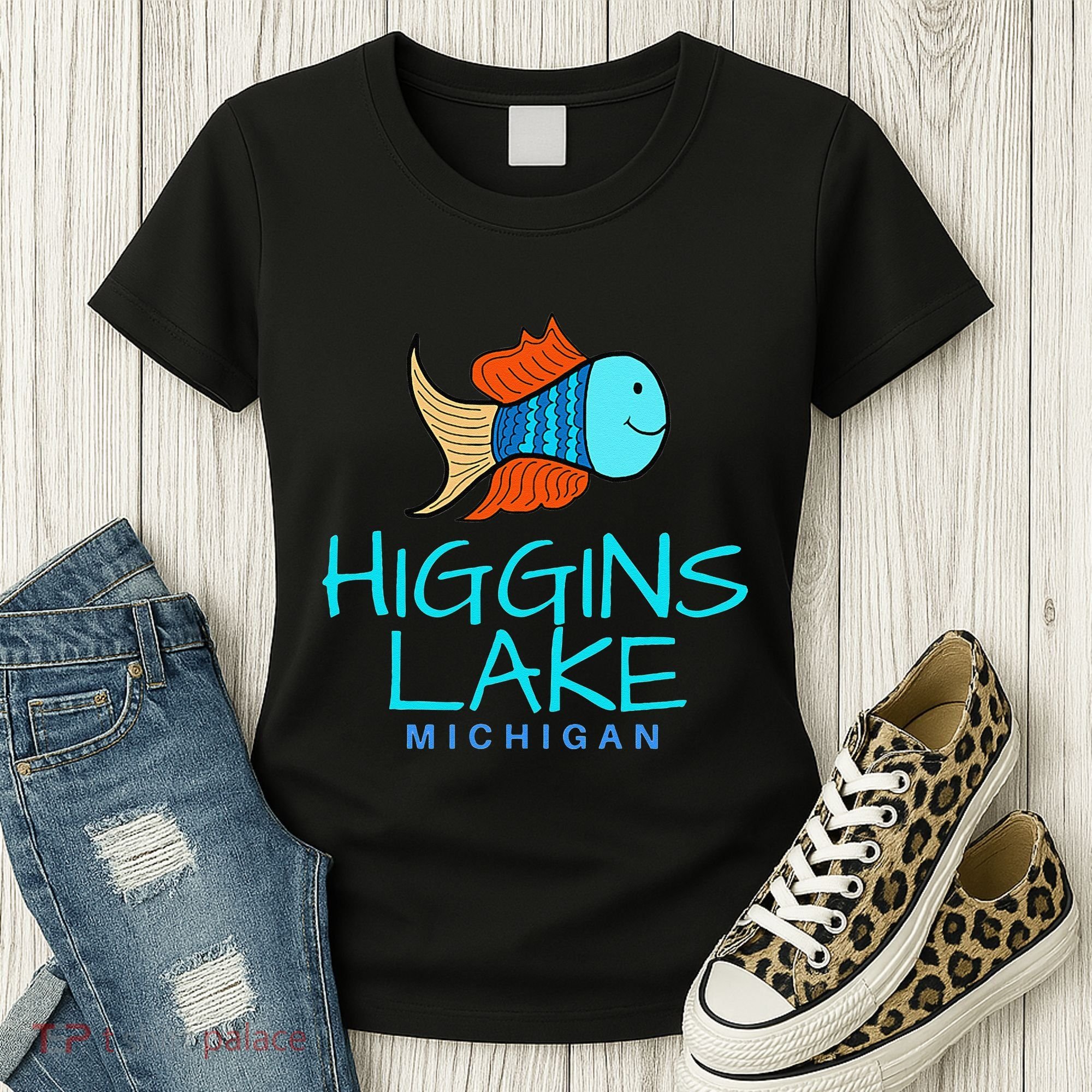 Higgins Lake Michigan , Boaters And Anglers MI Women's T-Shirt
