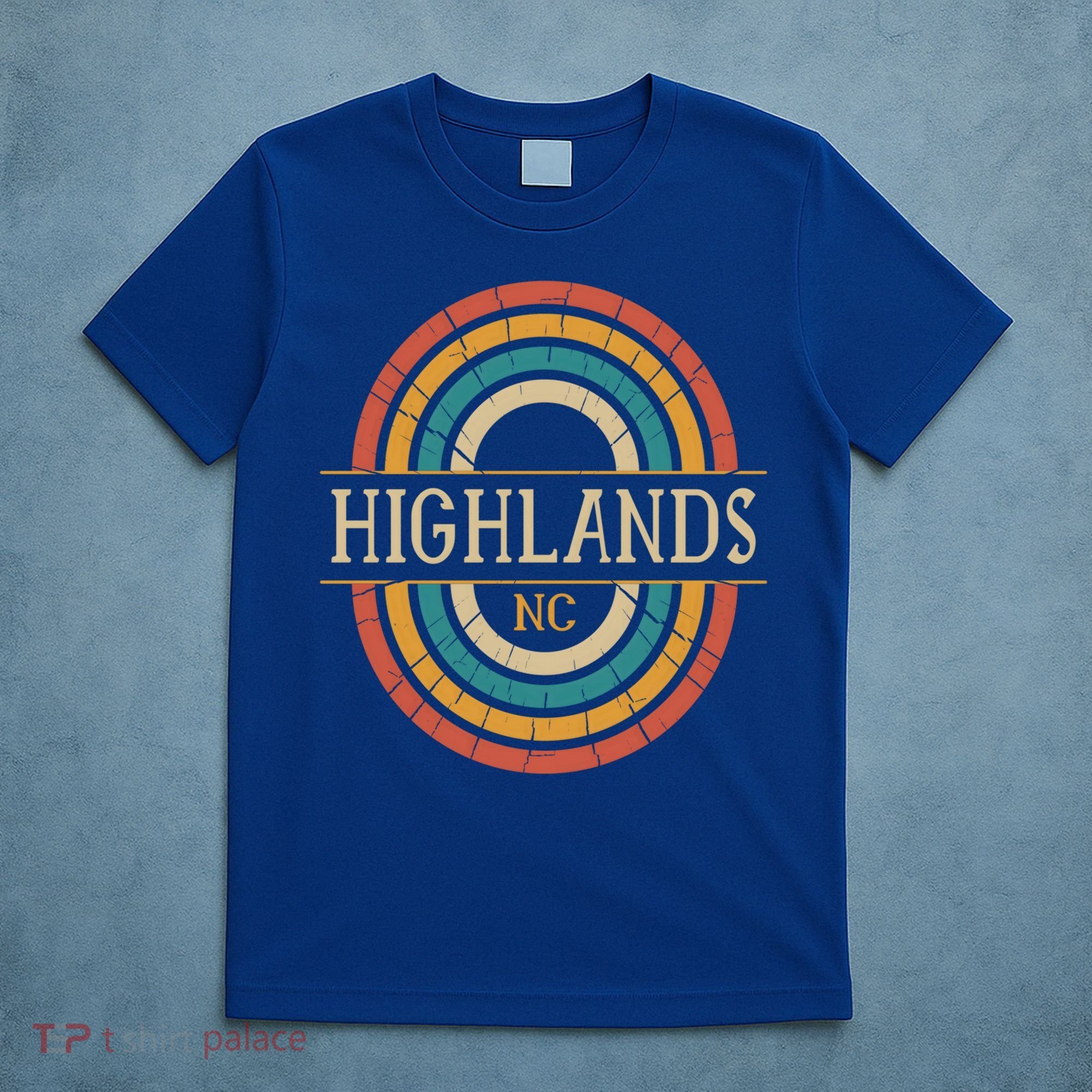 Highlands North Carolina Vintage Nc Distressed 70s 80s Retro Gift T-Shirt
