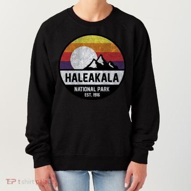 Haleakala National Park Retro Cool Gift Women's Sweatshirt