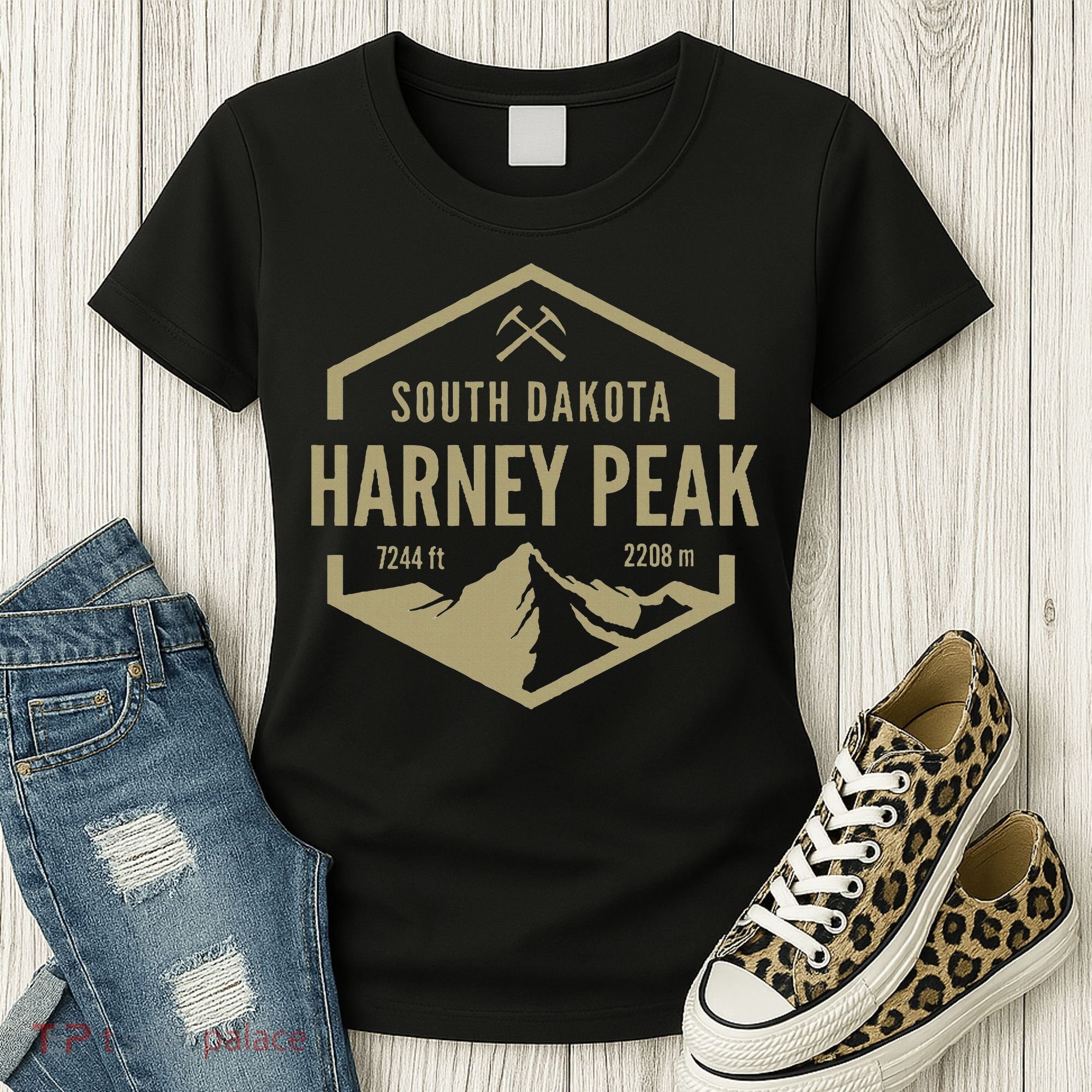 Harney Peak South Dakota Women's T-Shirt