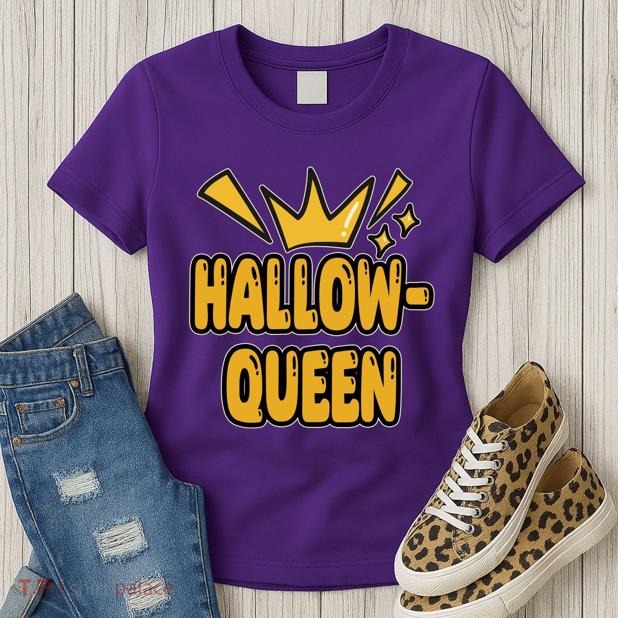 Hallow Queen Halloween Lover Women's T-Shirt
