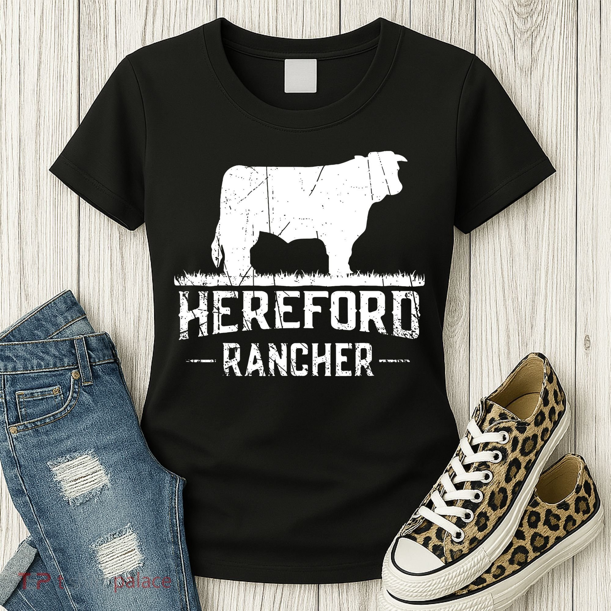 Hereford Rancher Hereford Cow For Cattle Farmer Women's T-Shirt
