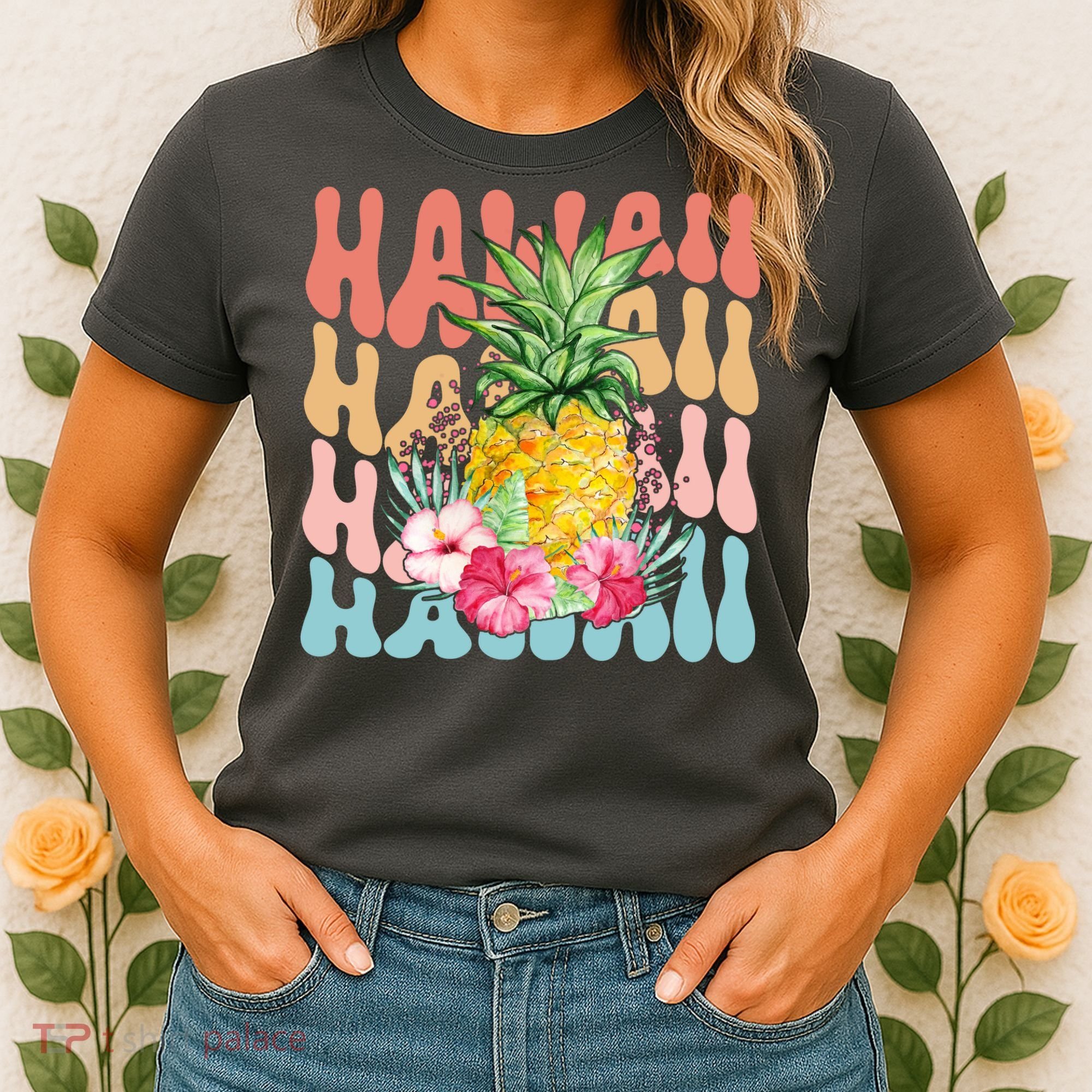 Hawaii Retro Tropical Pineapple Floral Women's T-Shirt