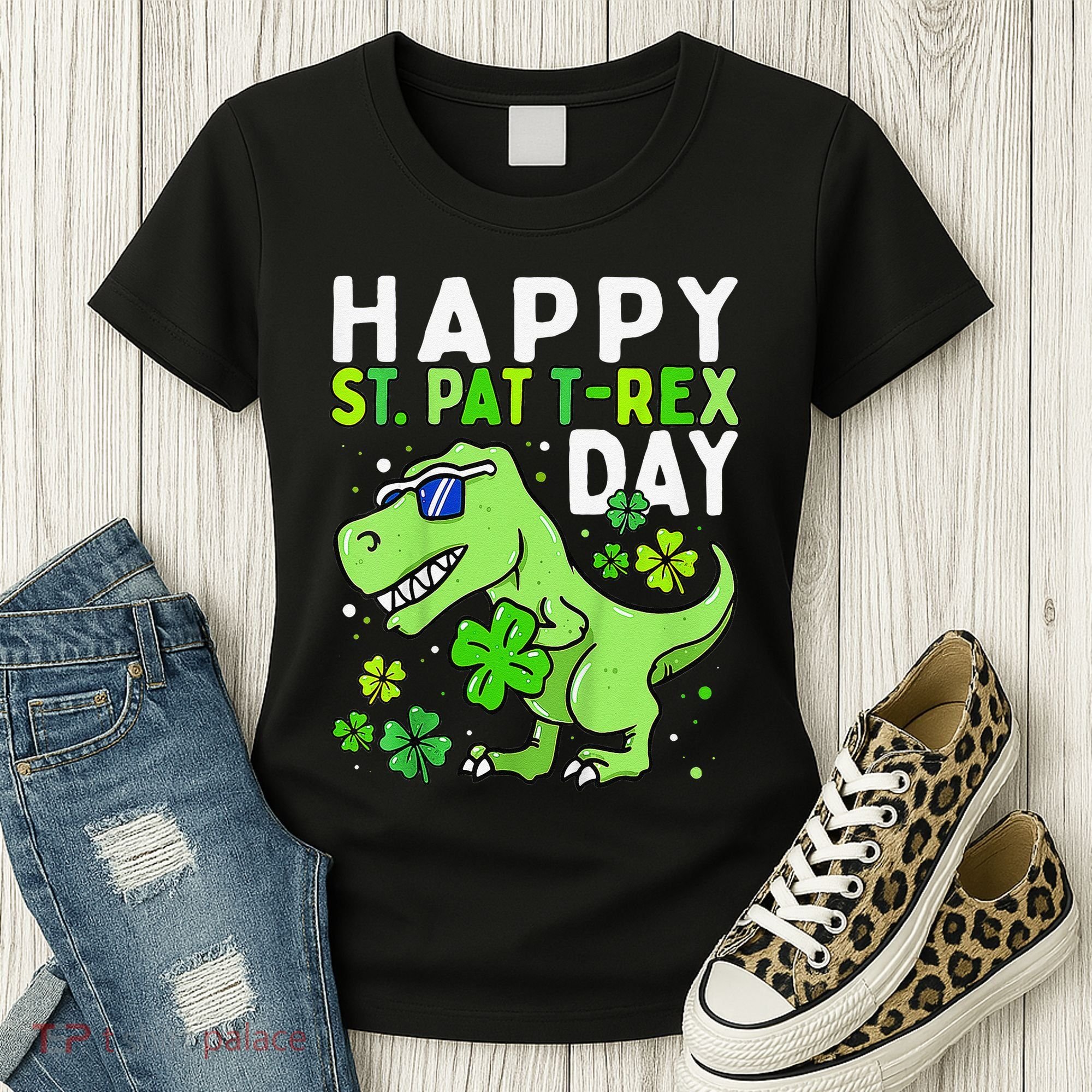 Happy St Pat T Rex Saint Patrick's Day Dinosaur Love Love Women's T-Shirt