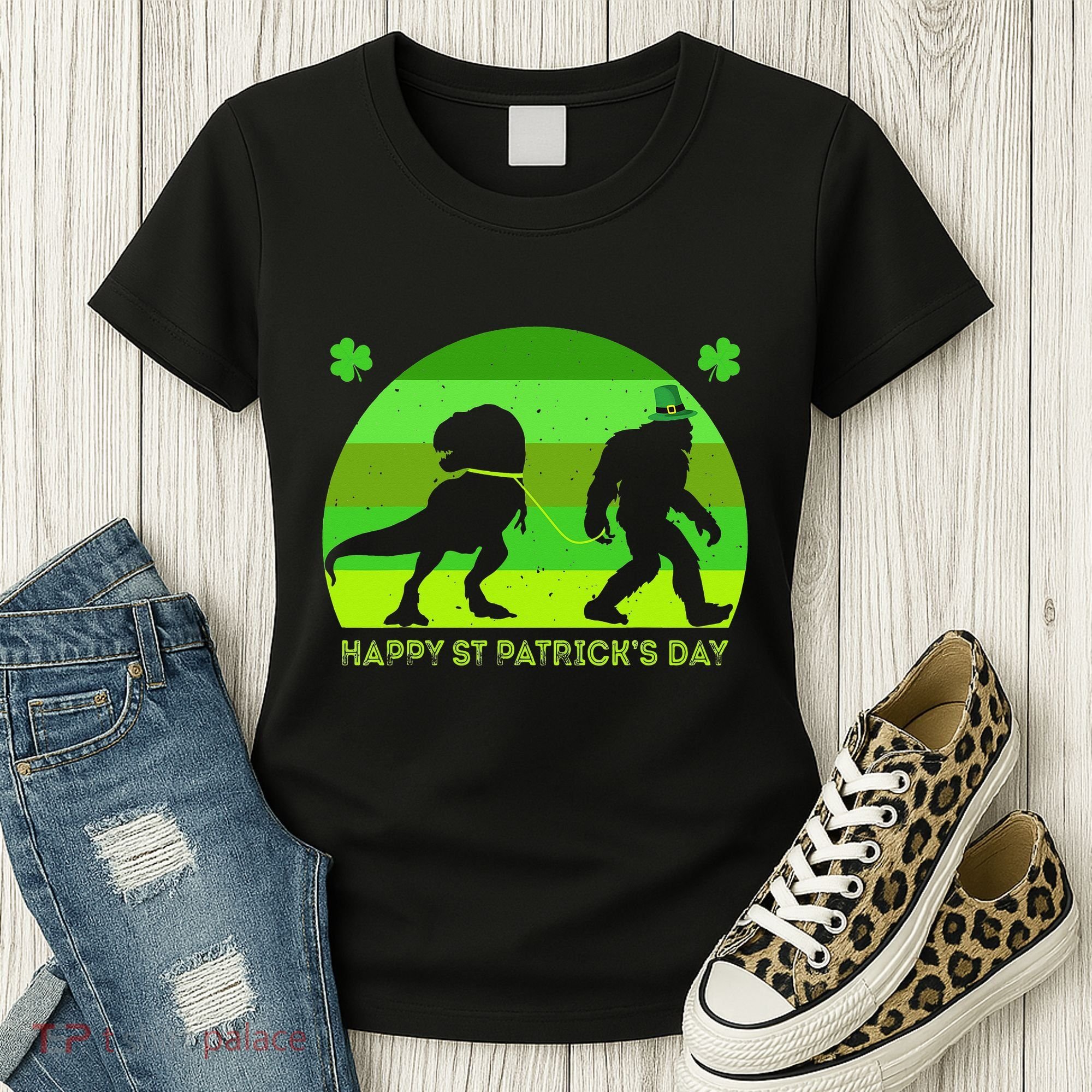 Happy St PaT-Rex Dinosaur Saint Patrick's Day Bigfoot sunset Women's T-Shirt