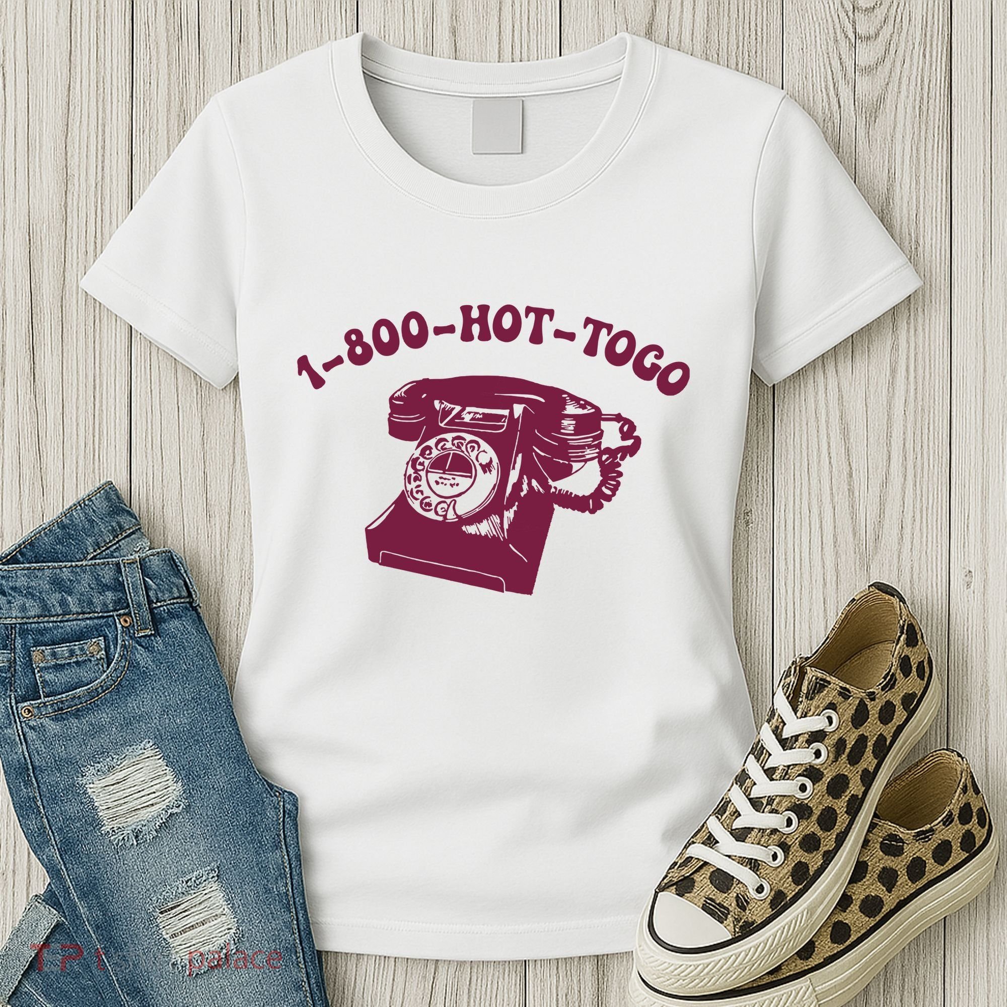 Hot To Go Wlw Midwest Princess Queer. Women's T-Shirt