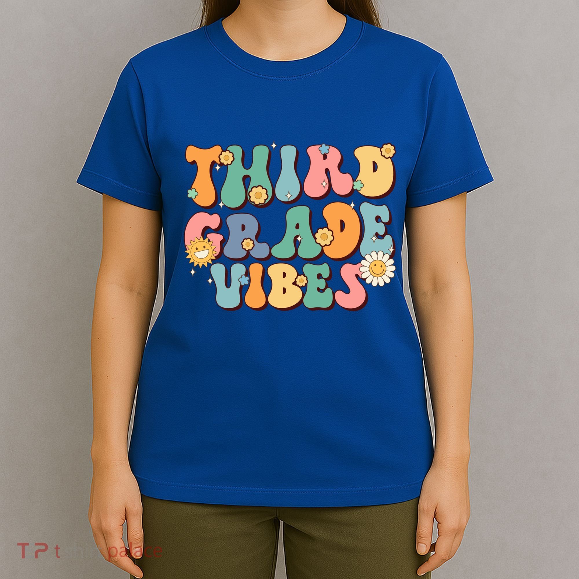 Hippie Third Grade Vibes Retro Groovy First Day Of School Great Gift T-Shirt