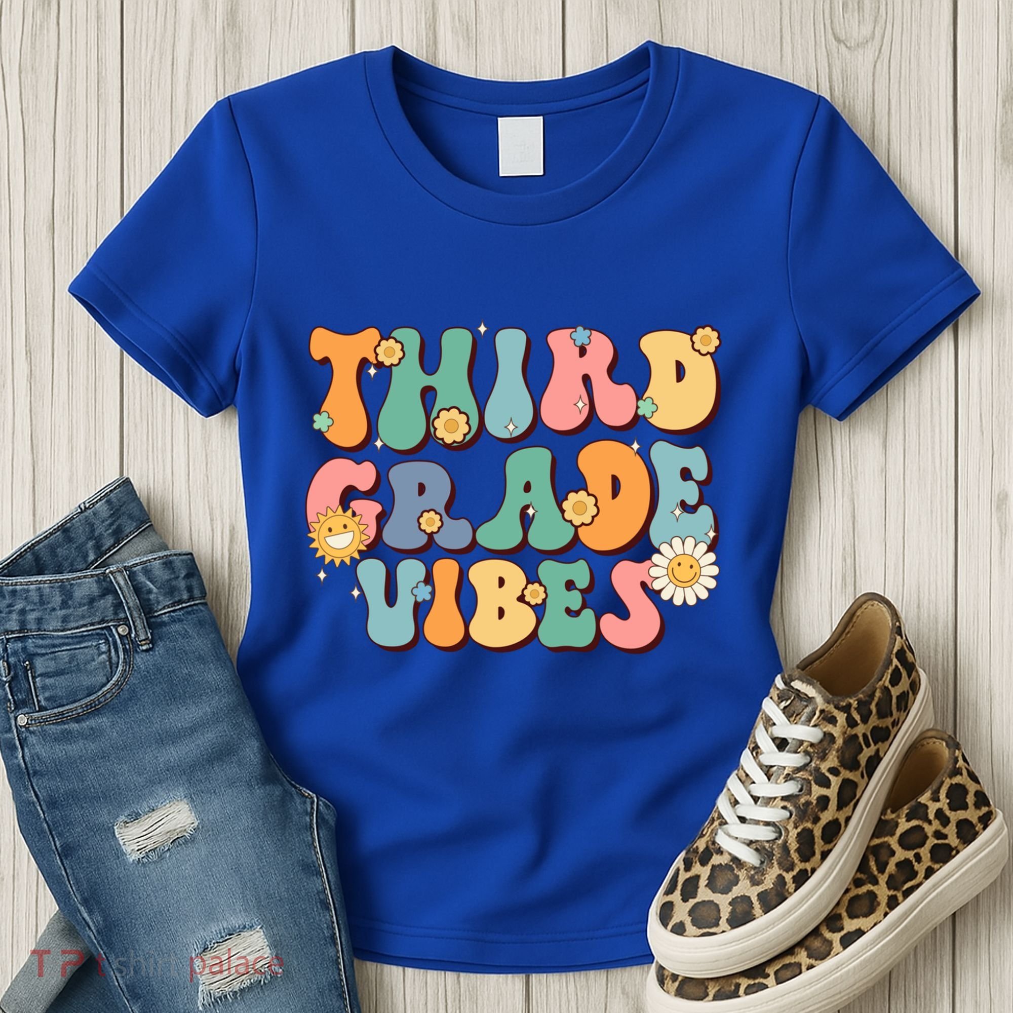 Hippie Third Grade Vibes Retro Groovy First Day Of School Great Gift Women's T-Shirt