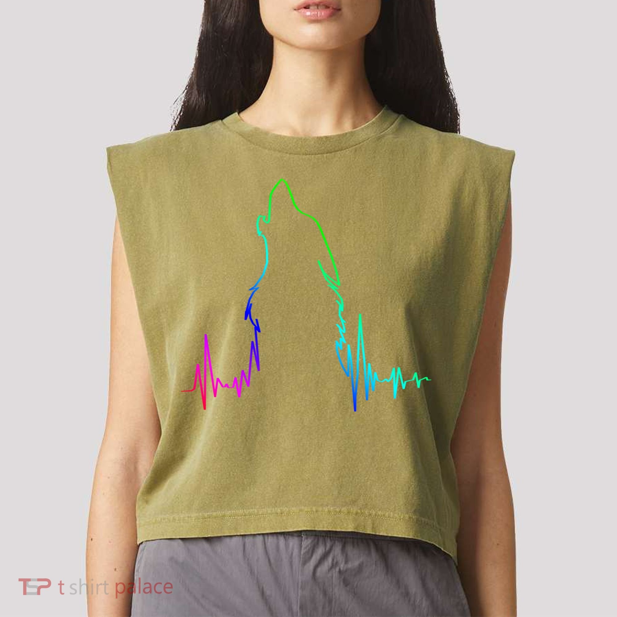 Howling Wolf Heartbeat Gift Spirit Animal Wolf Gift Garment-Dyed Women's Muscle Tee