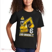 IM 6 And Digging It 6th Birthday Boy Construction Kids T-Shirt thumb 2