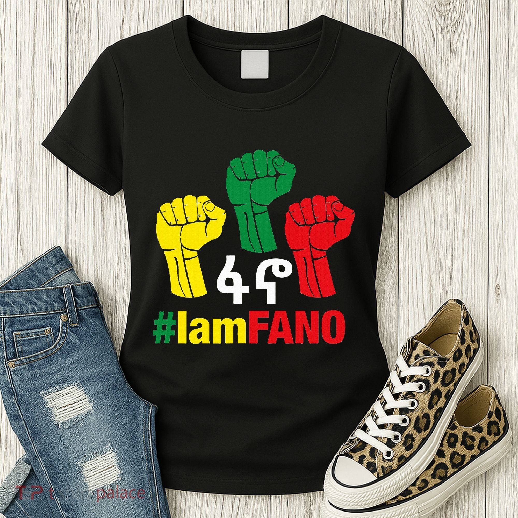 I Am Fano Fist Women's T-Shirt