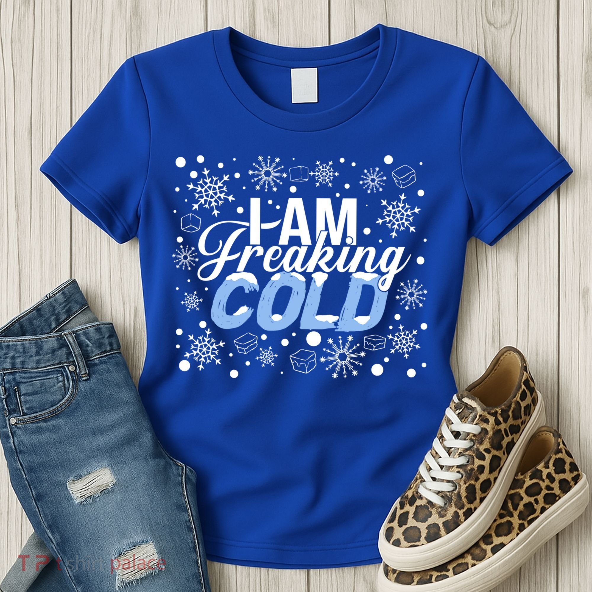 I Am Freaking Winter Cold Christmas Hate Outside Home Snow Great Gift Women's T-Shirt