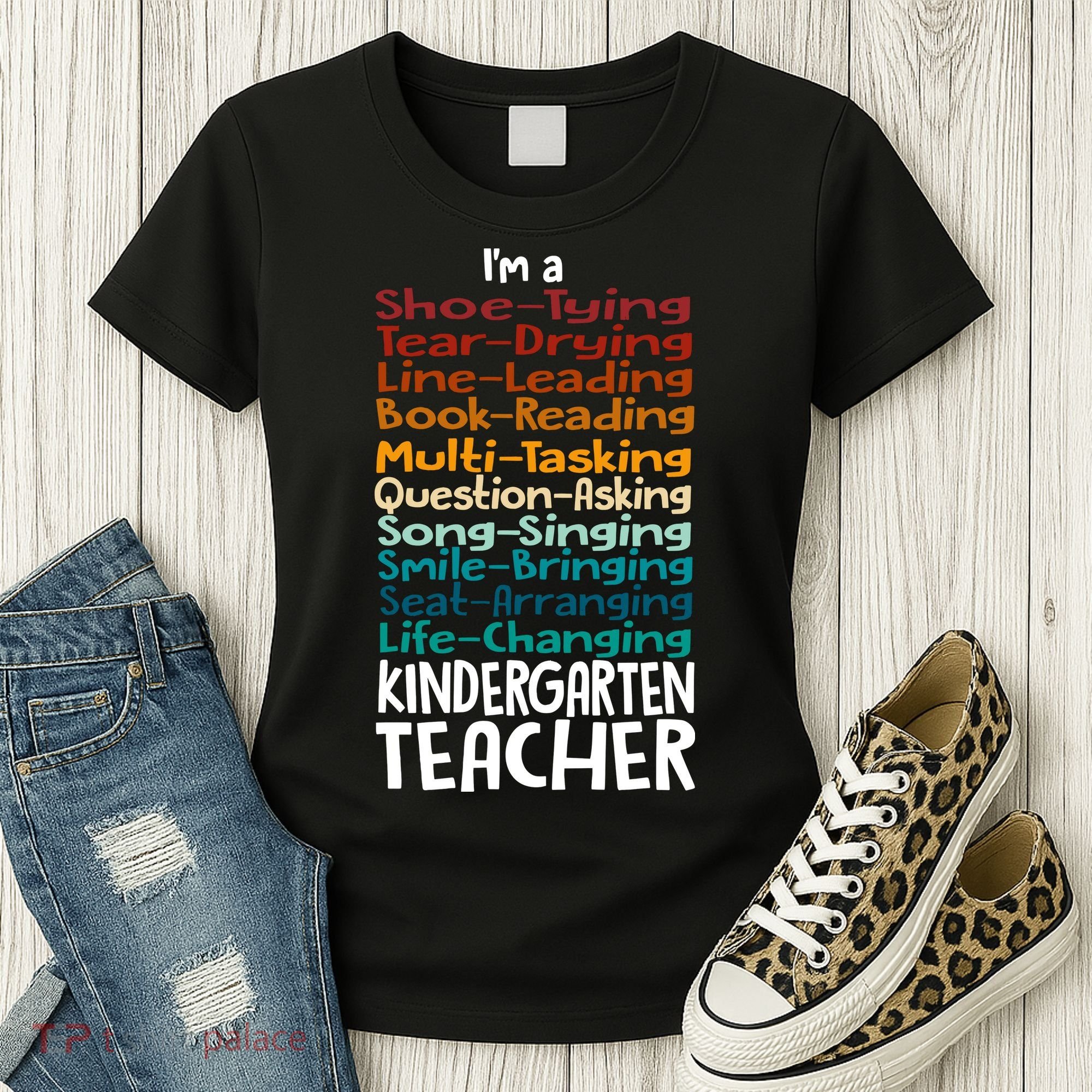 Im A Shoe Tying Tear Drying Line Leading Book Reading Kindergarten Teacher Women's T-Shirt