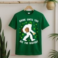 Irish Bigfoot St Patricks Day Leprechaun Sasquatch Party T-Shirt thumb 2