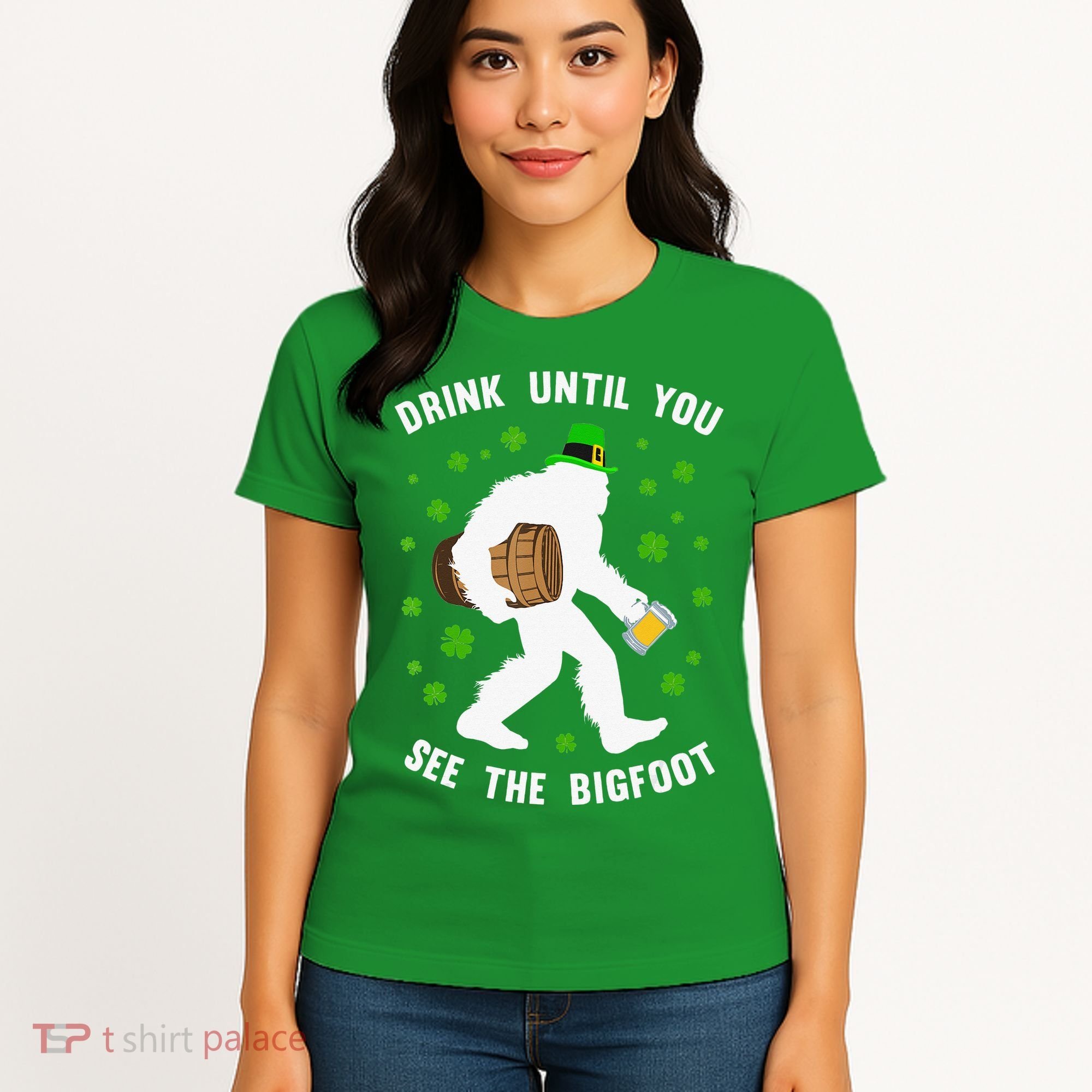 Irish Bigfoot St Patricks Day Leprechaun Sasquatch Party Women's T-Shirt
