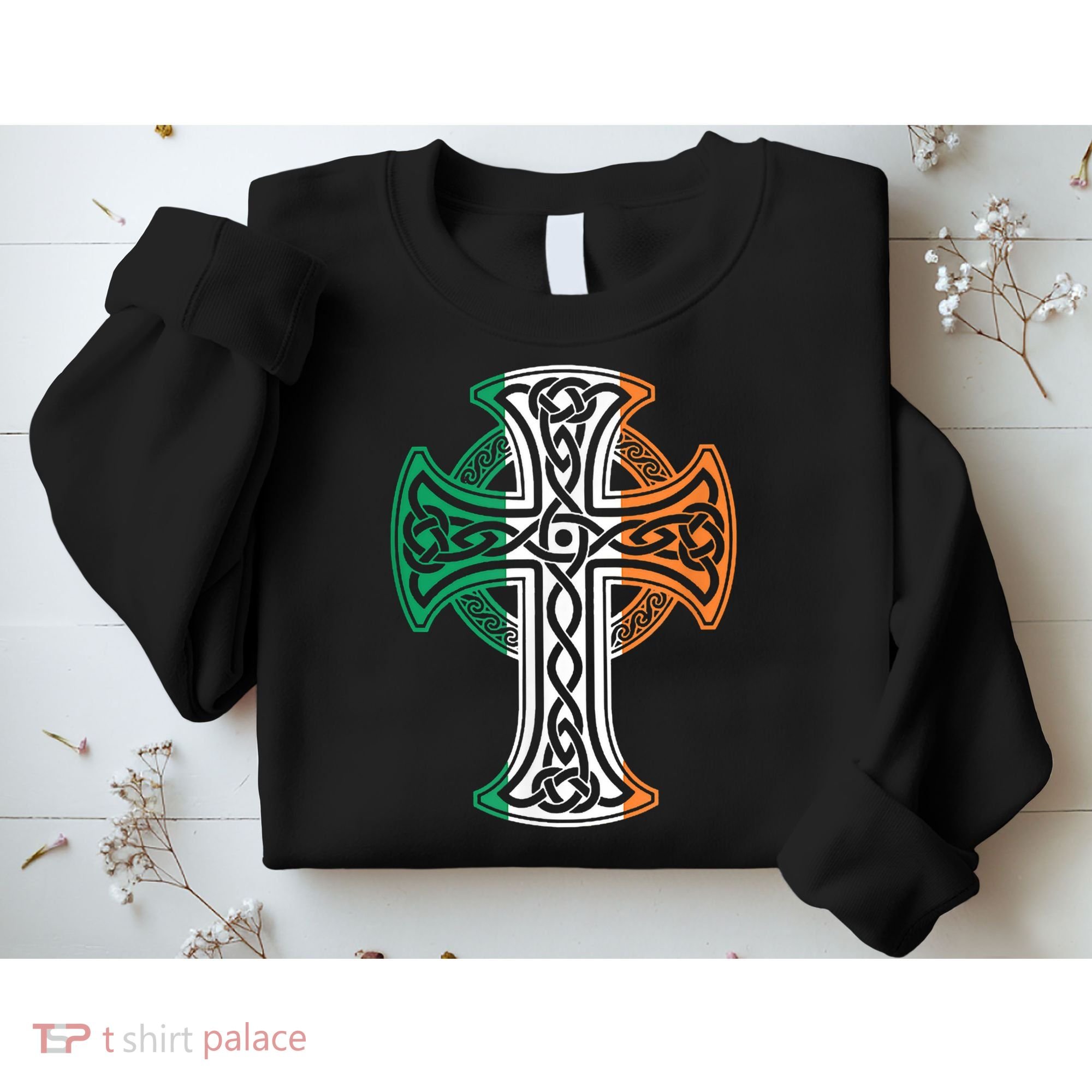 Irish Celtic Cross Christ Celtic Knot Ireland Flag Shamrock Sweatshirt