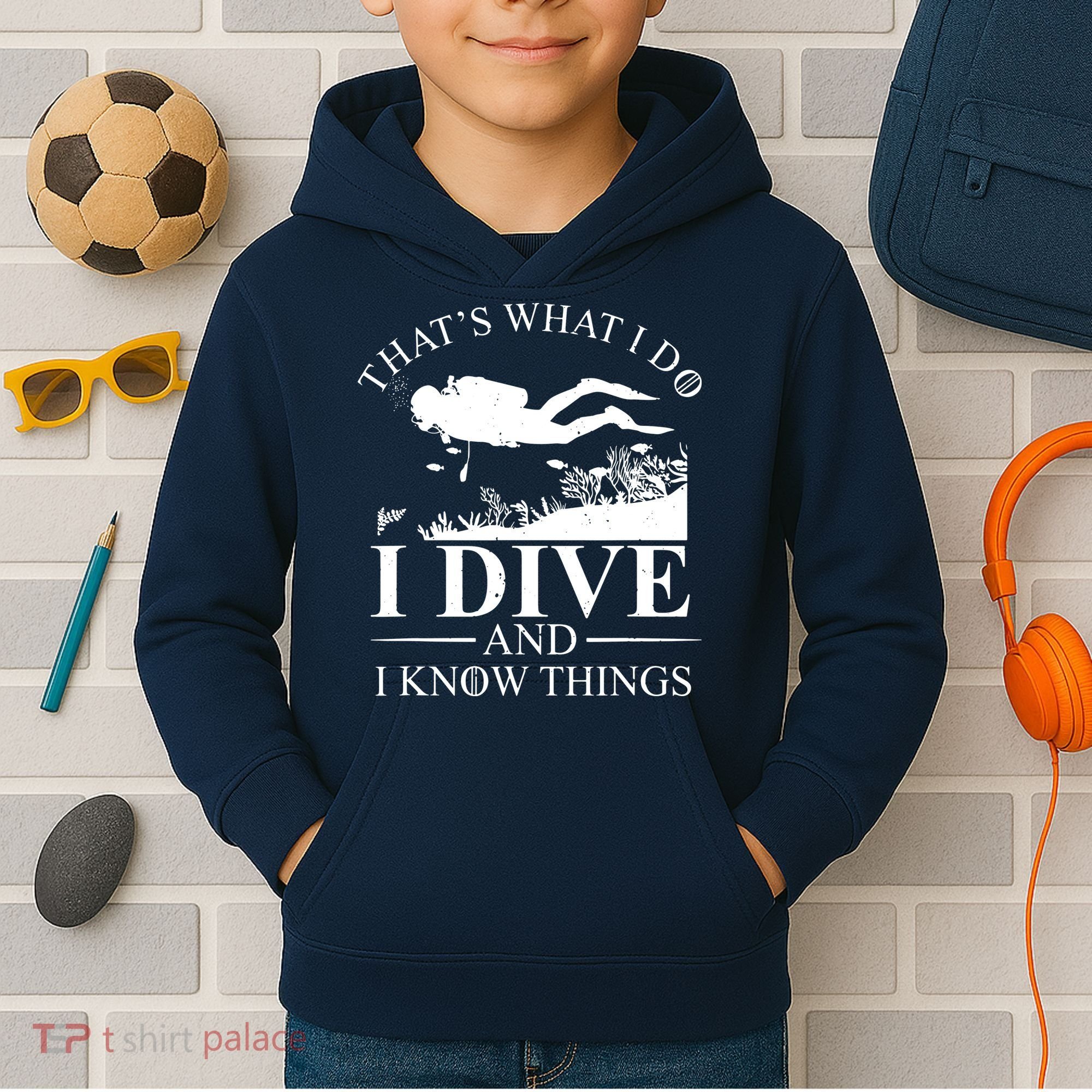 I Dive And I Know Things Scuba Diver Gift Scuba Diving Kids Hoodie