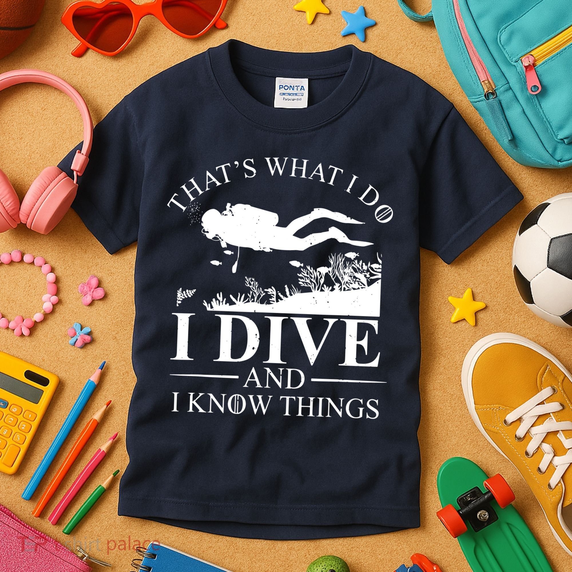 I Dive And I Know Things Scuba Diver Gift Scuba Diving Kids T-Shirt