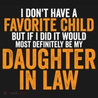 I DON'T HAVE A FAVORITE CHILD BUT IF I DID IT WOULD MOST DEFINITELY BE MY DAUGHT Kids T-Shirt thumb 4