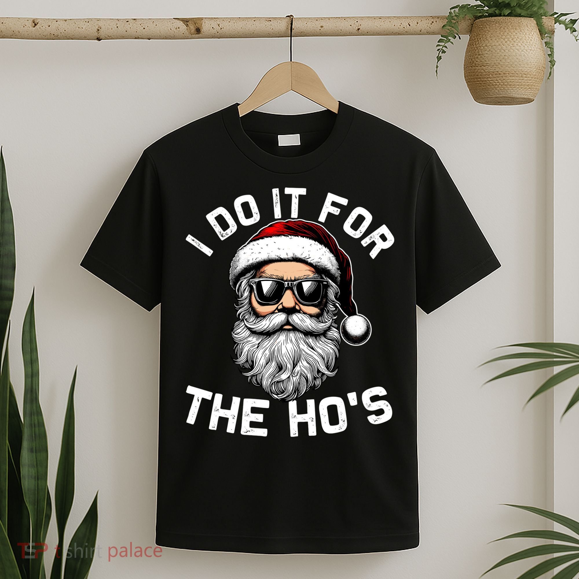 I Do It For The Hos Inappropriate Christmas Funny Santa Face T-Shirt
