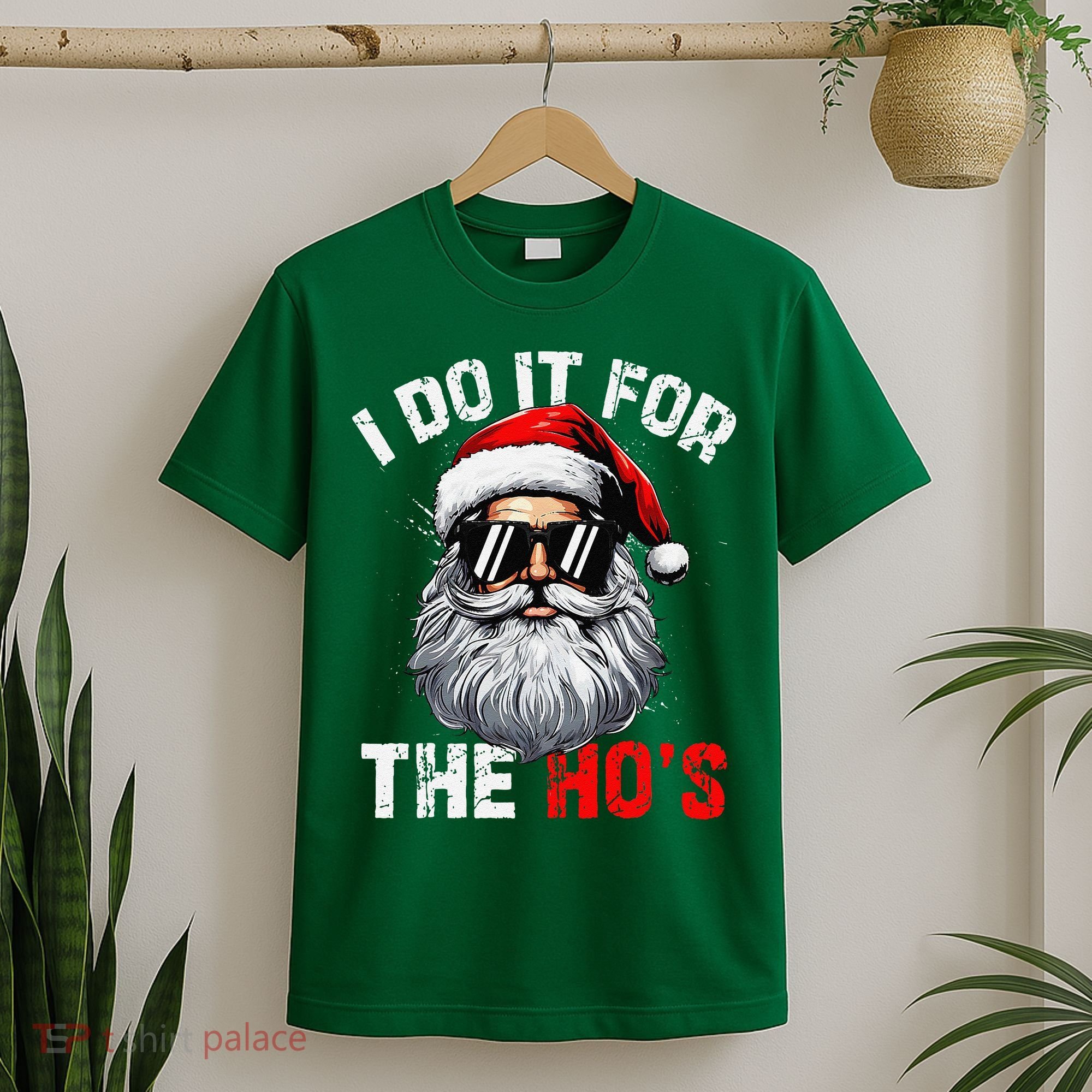 I Do It For The Hos Funny Inappropriate Christmas Santa Face T-Shirt