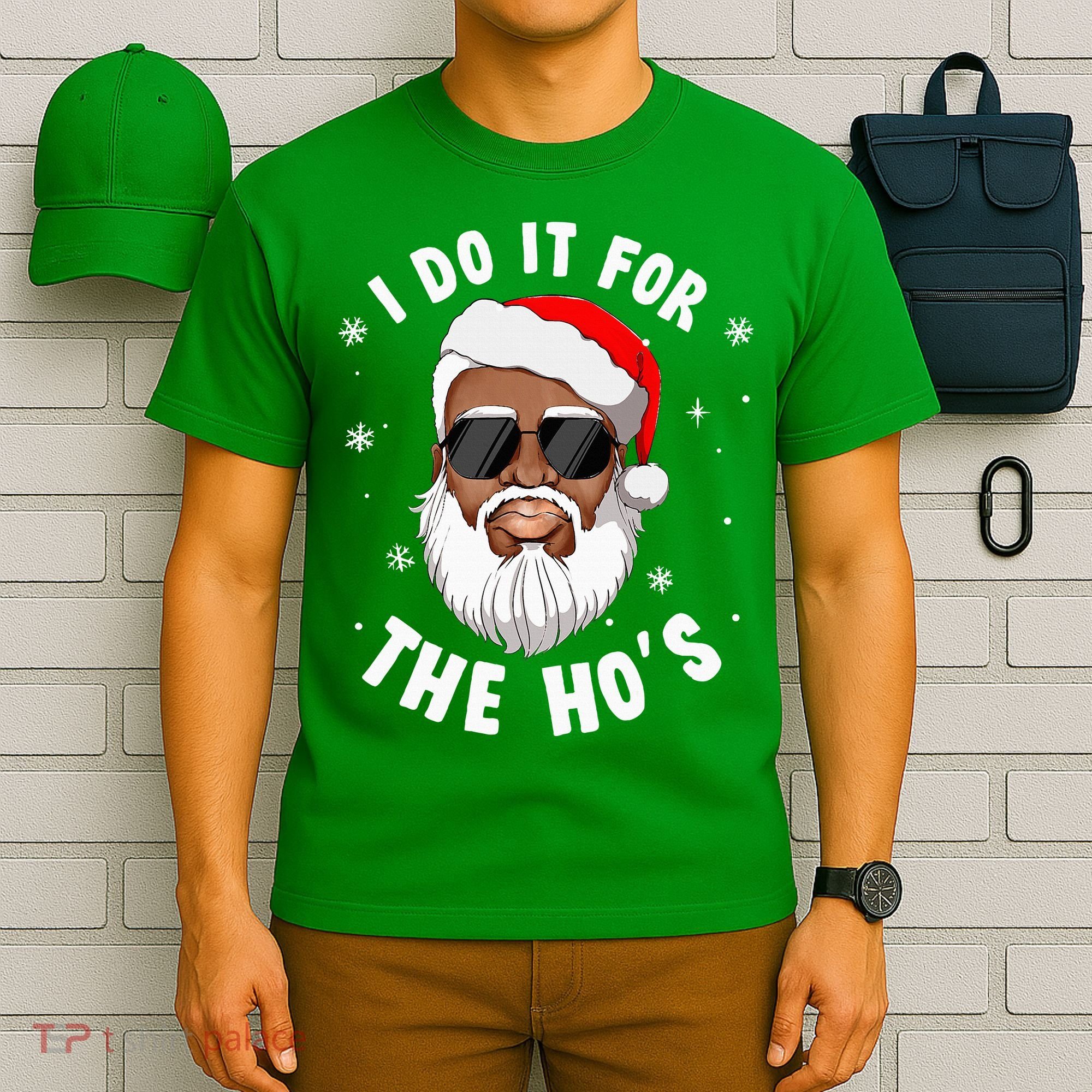 I Do It For The Hos Christmas African American Santa Black T-Shirt