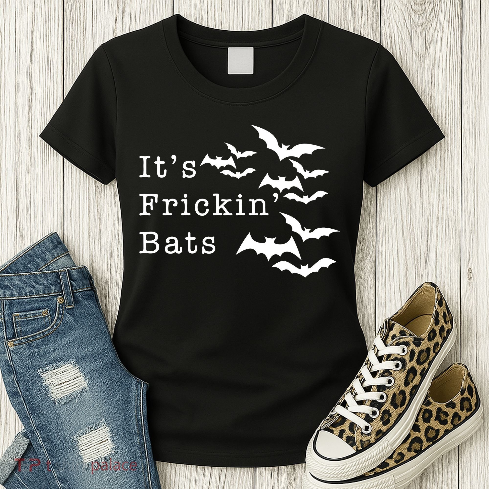ItS Frickin Bats Halloween Women's T-Shirt