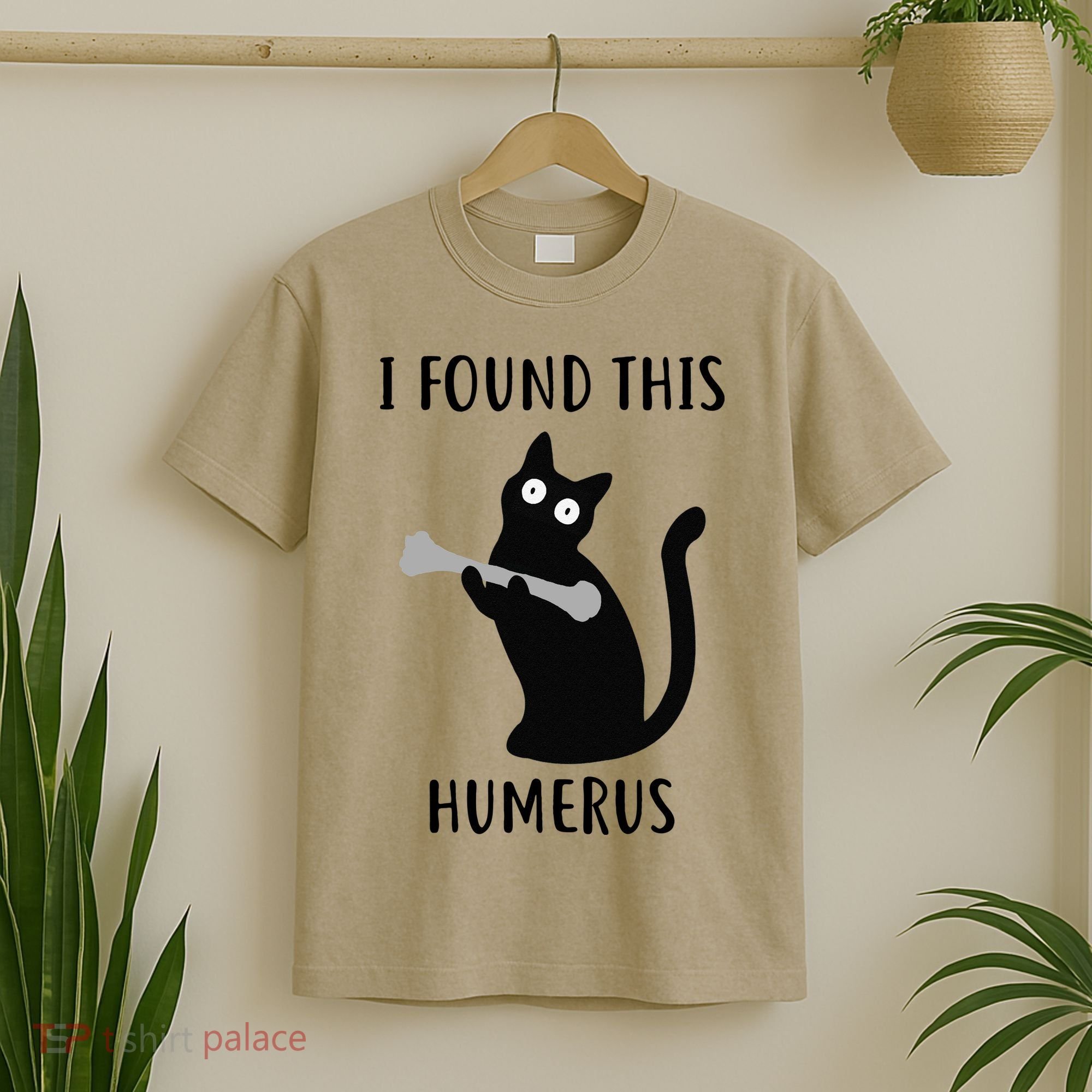 I Found This Humerus Funny Black Cat T-Shirt
