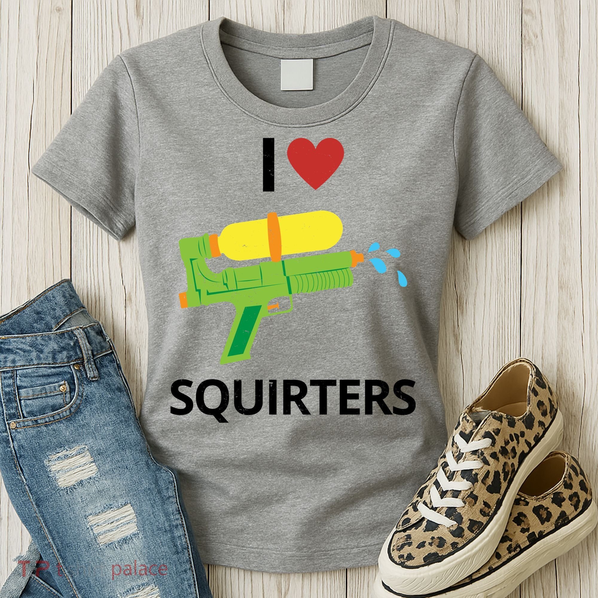 I Heart Squirters Funny Water Gun Women's T-Shirt