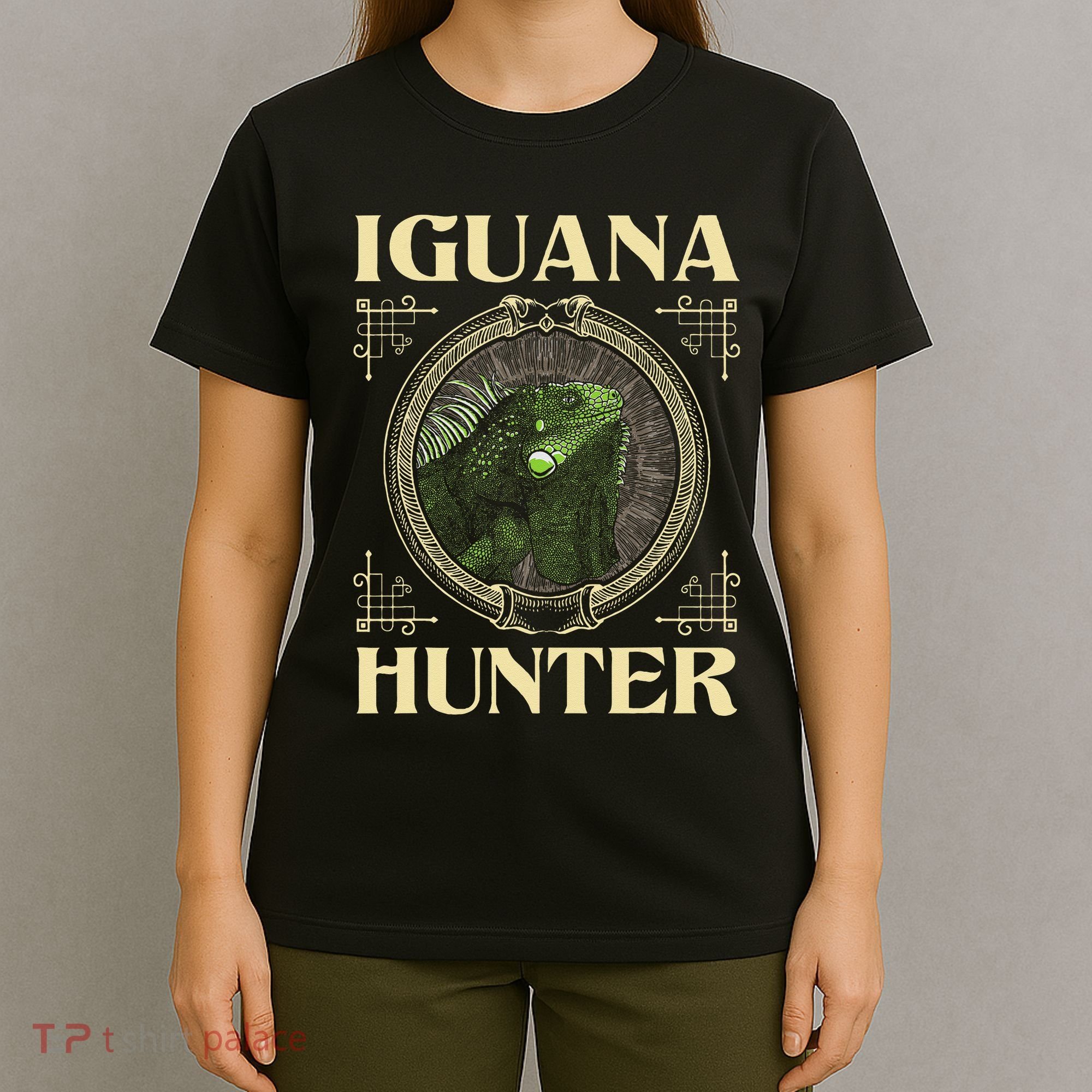 Iguana Hunter Zookeeper Reptile Animal Lover Herpetology T-Shirt