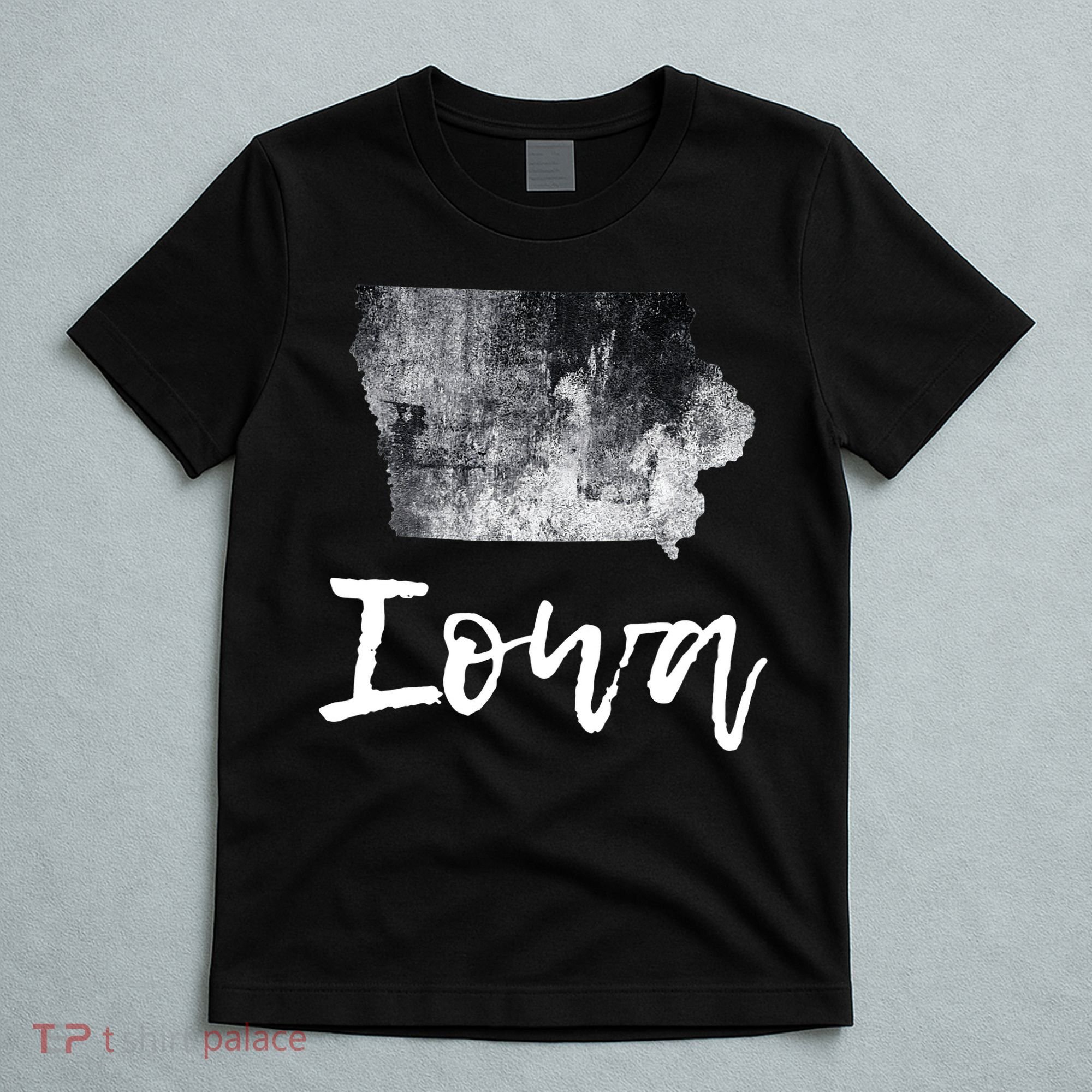 Iowa IA Map Grunge Vintage Graphic Home State T-Shirt