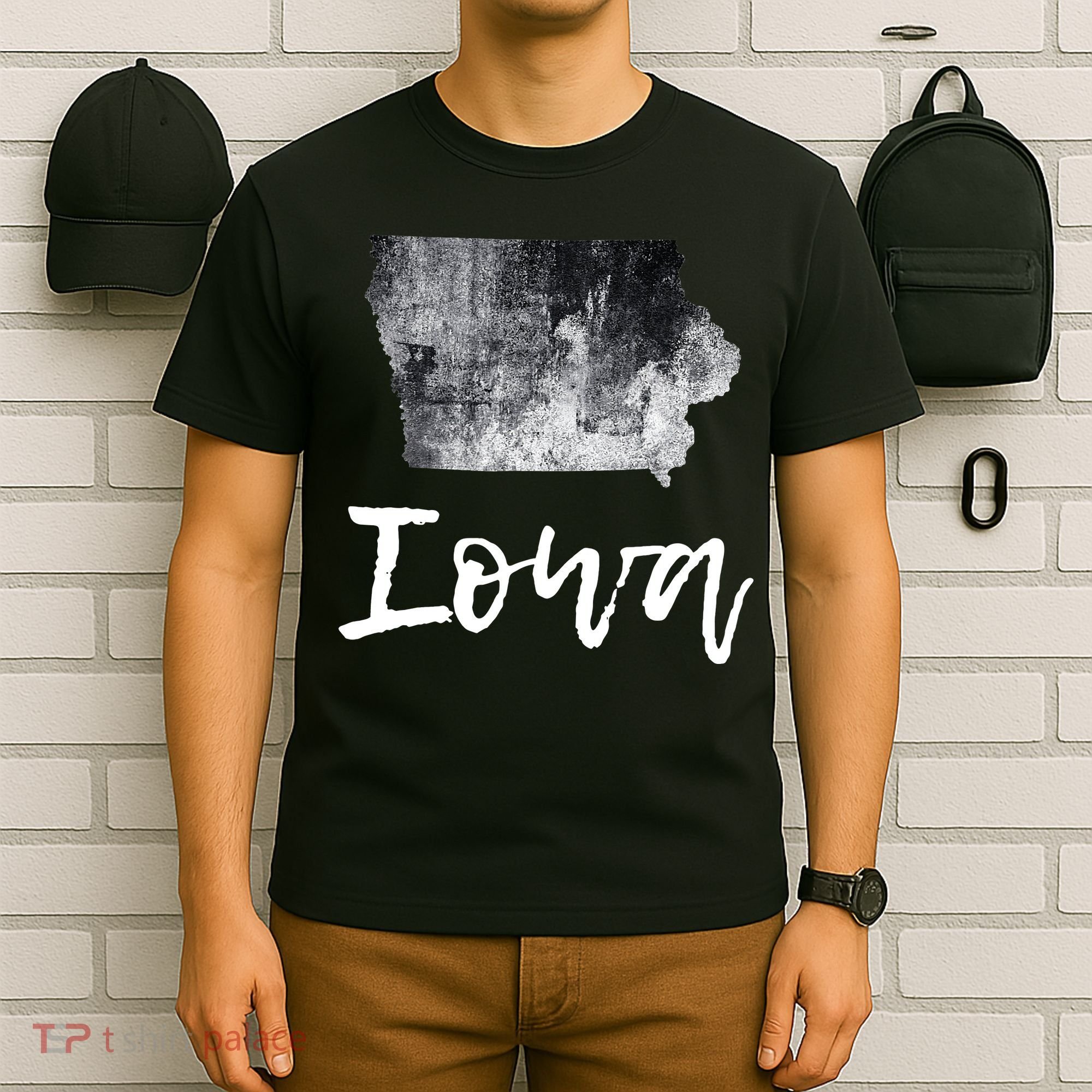 Iowa IA Map Grunge Vintage Graphic Home State T-Shirt
