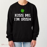 Irish Kiss Me Im Irish St Patricks Day Women's Sweatshirt thumb 0