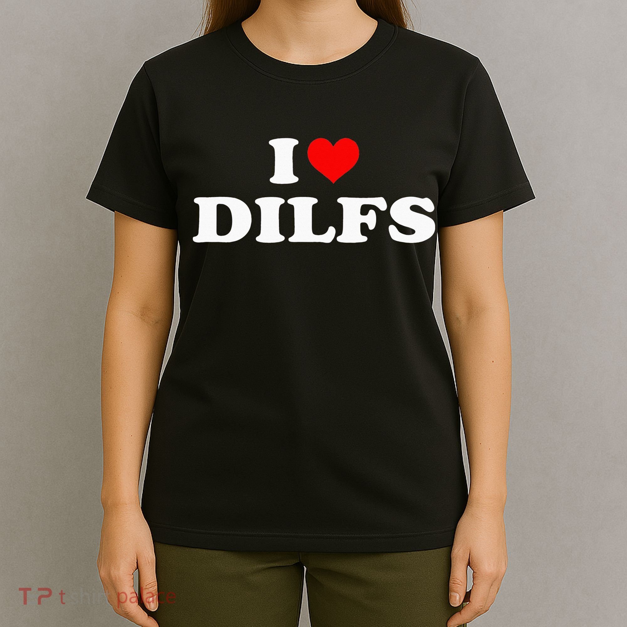 I Love DILFs I heart DILFs Red Heart Cool T-Shirt