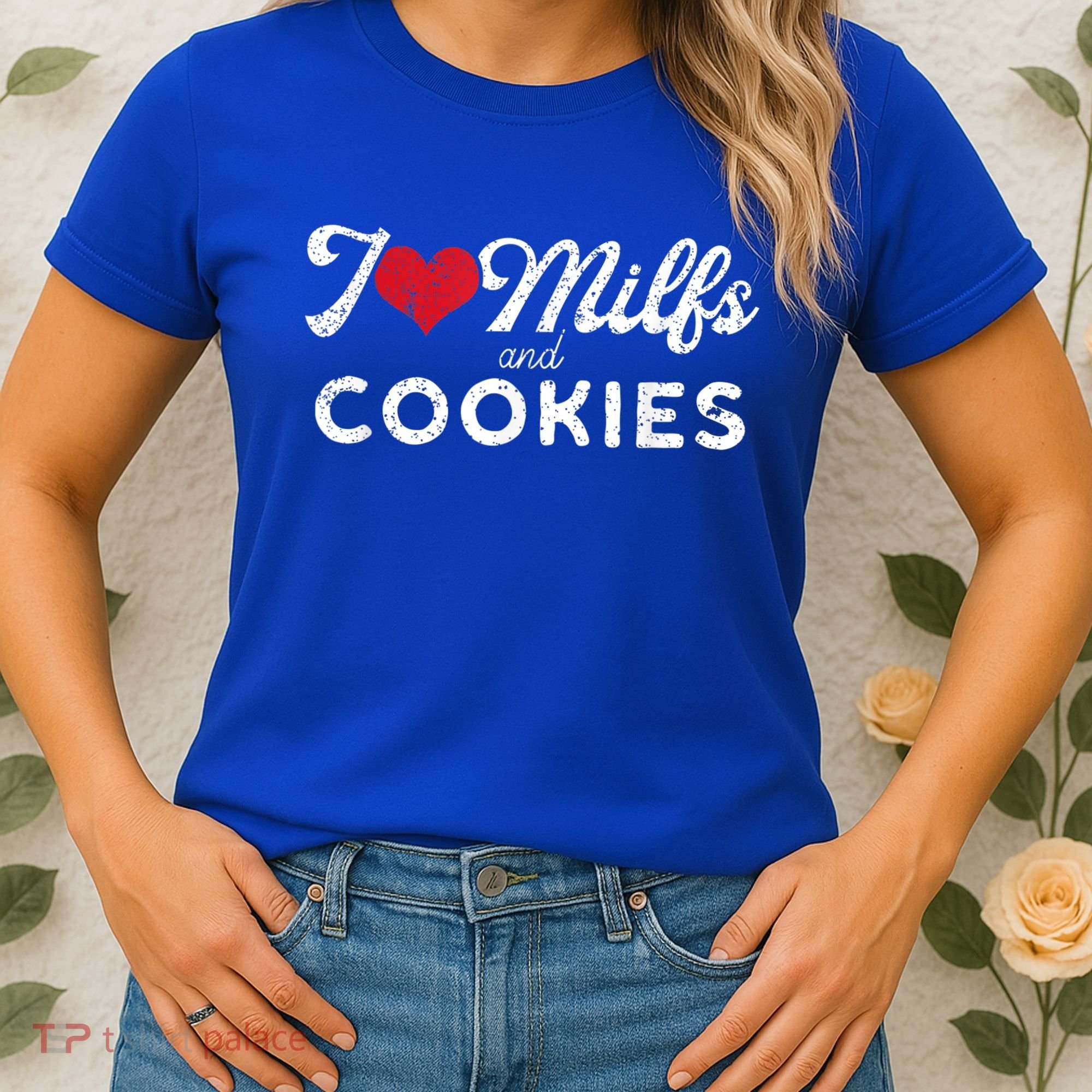 I Love Milfs And Cookies Gift Funny Cougar Lover Joke Gift Women's T-Shirt