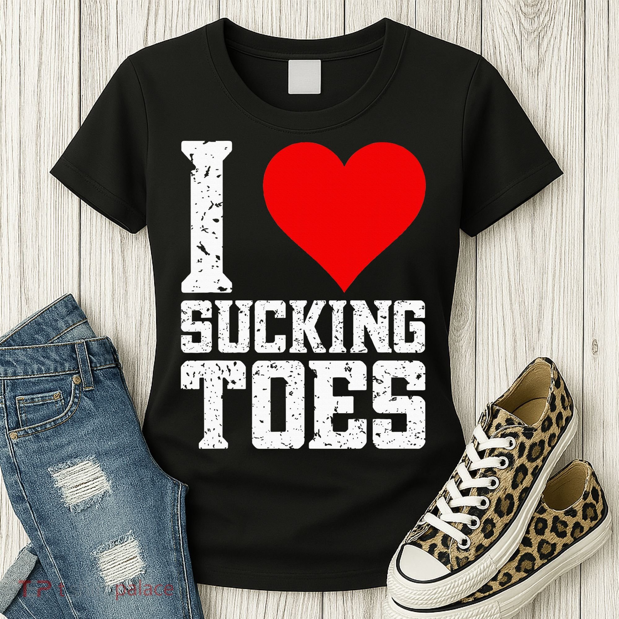 I Love Sucking Toes Funny Embarrassing Funny Airport Women's T-Shirt
