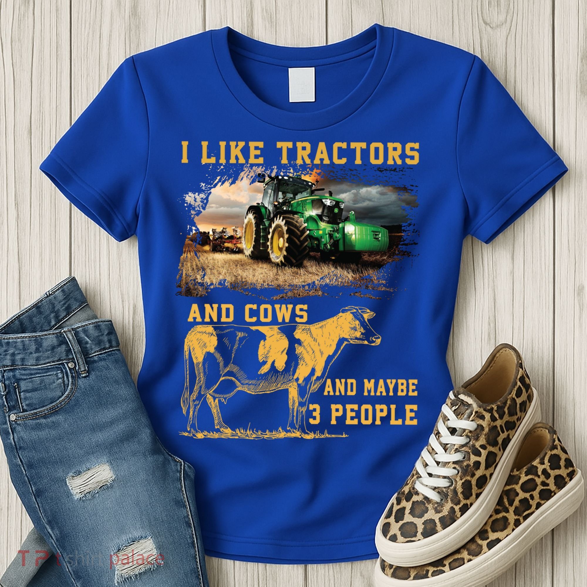 I Like Tractors And Cows And Maybe 3 People Cool Farmer Cool Gift Women's T-Shirt