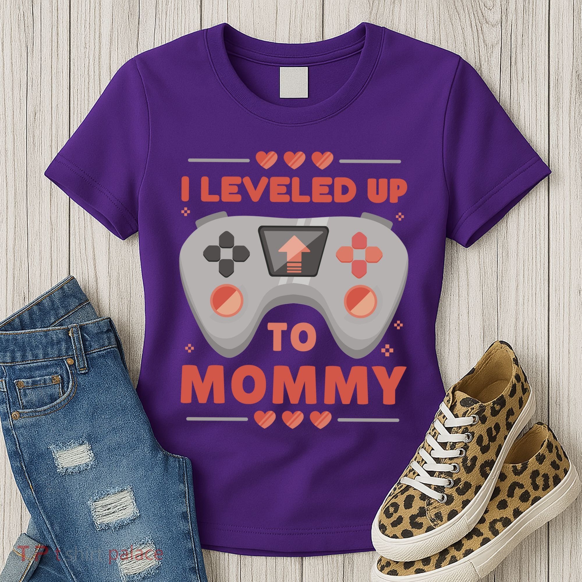 I Leveled Up To Mommy Gamer Women's T-Shirt