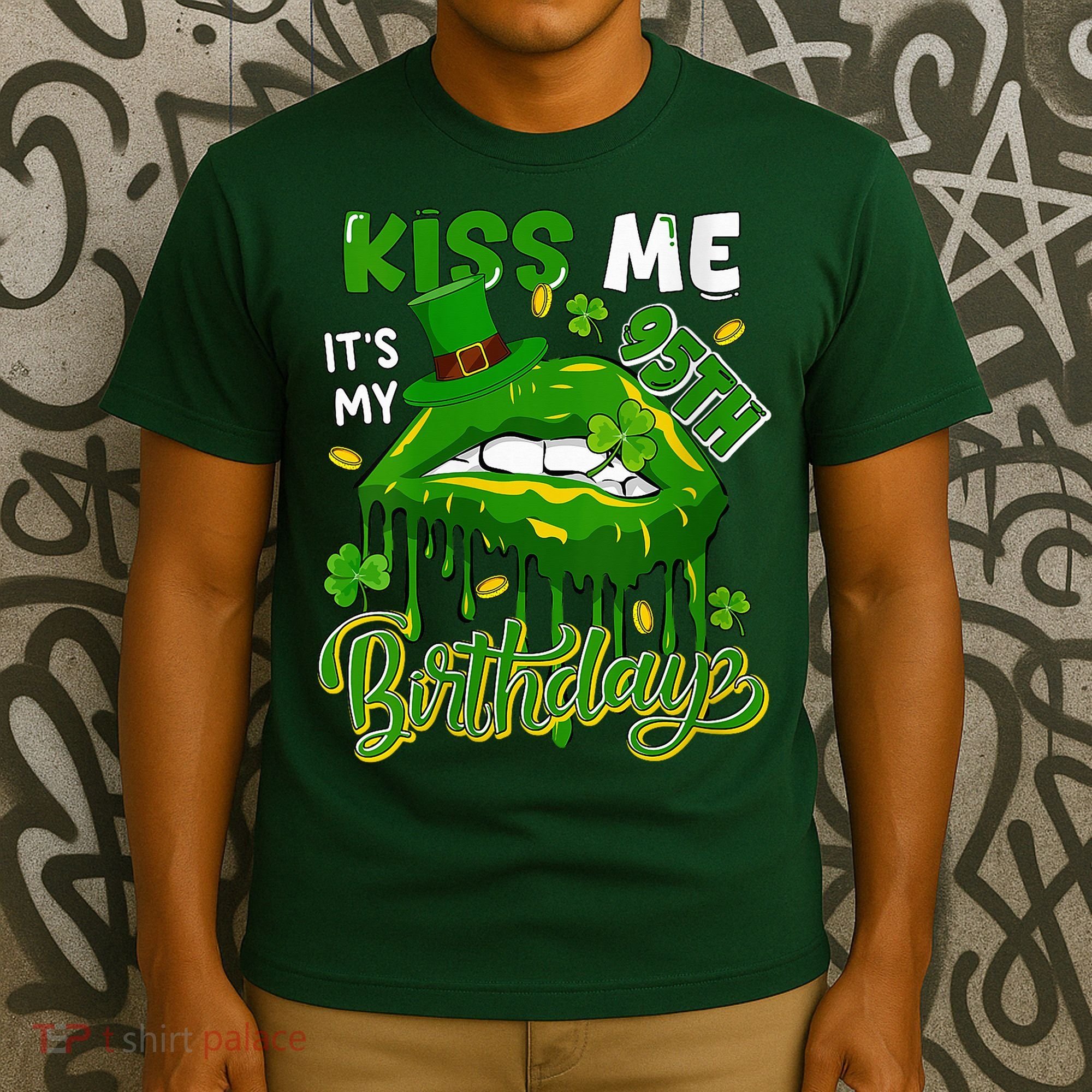It'S My 95th Birthday St. Patrick'S Day Shamrocks Cute Lips T-Shirt