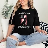In My Darkest Hour When I Needed A Hand I Found A Paw Comfort Colors T-Shirt thumb 2