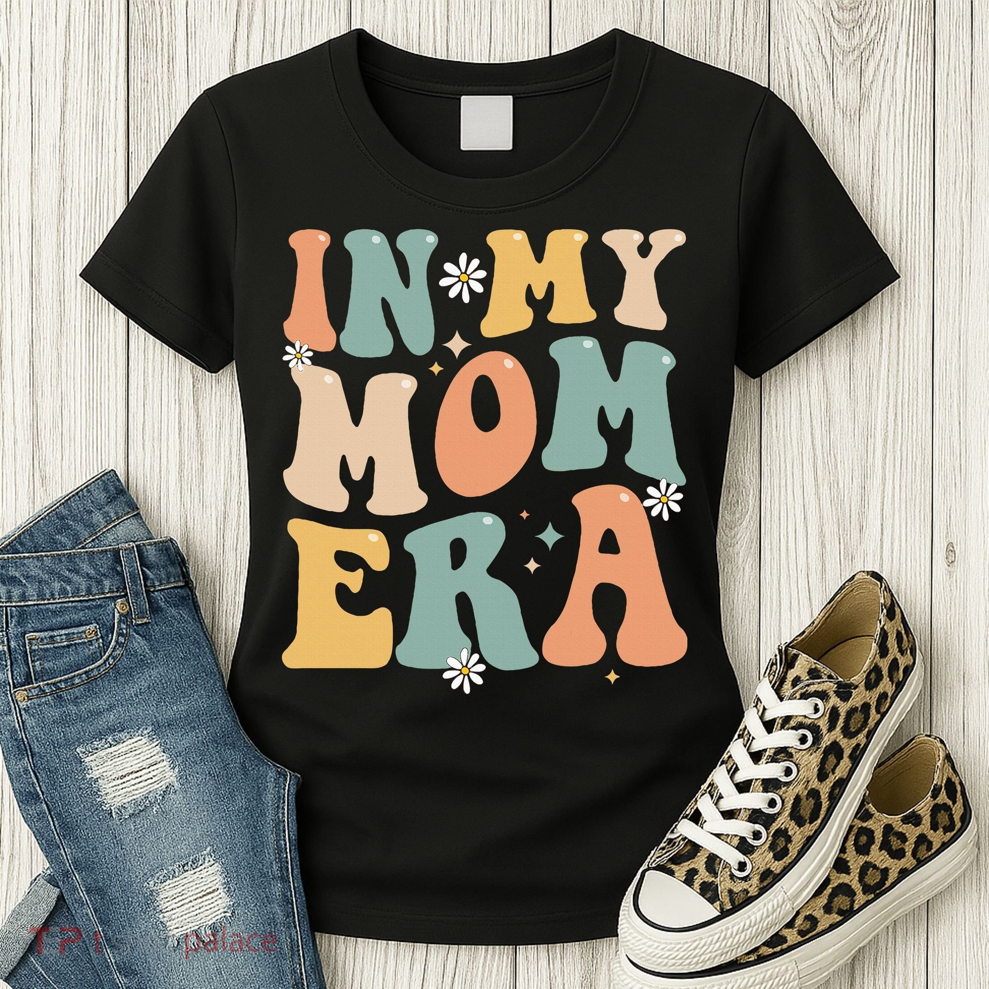 In My Mom Era Lover Groovy Retro Mom Funny Mothers Day Women's T-Shirt