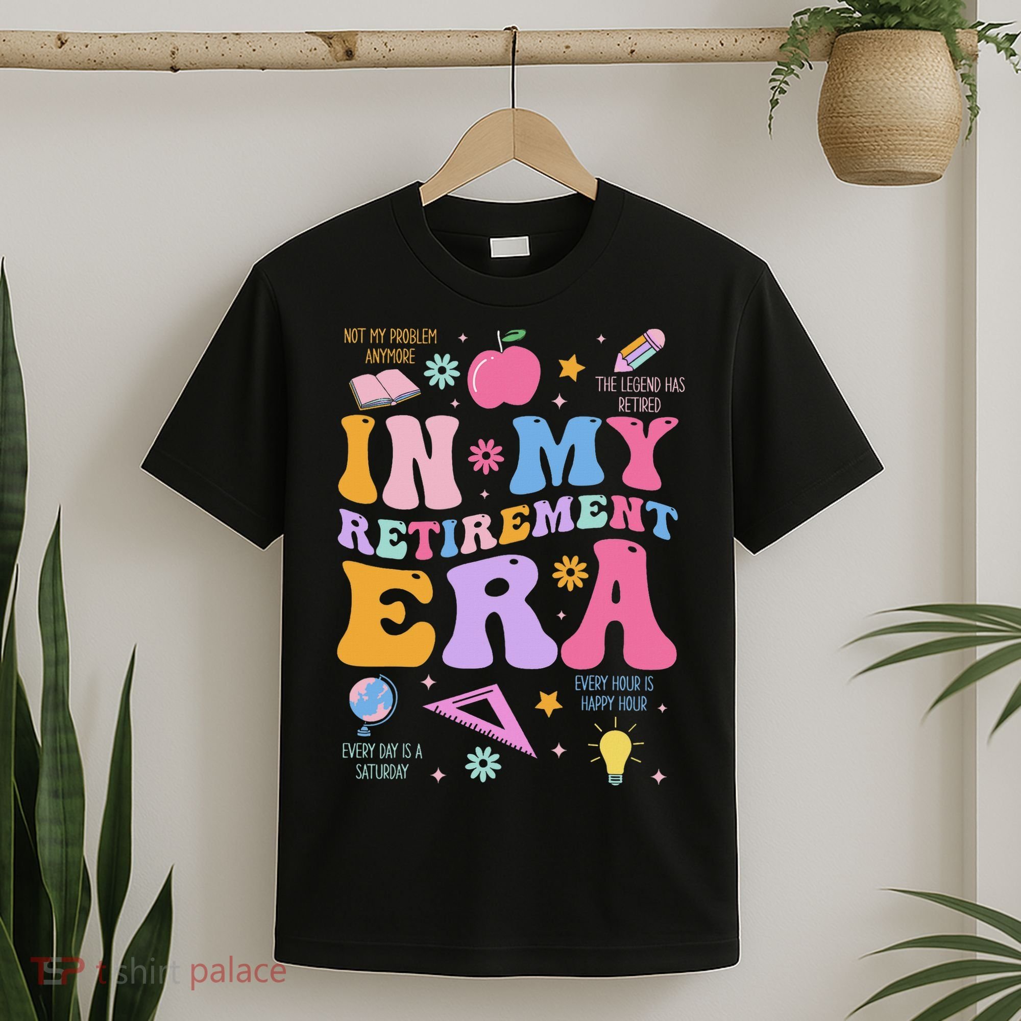 In My Retirement Era Retro Groovy Retired Teacher Women T-Shirt