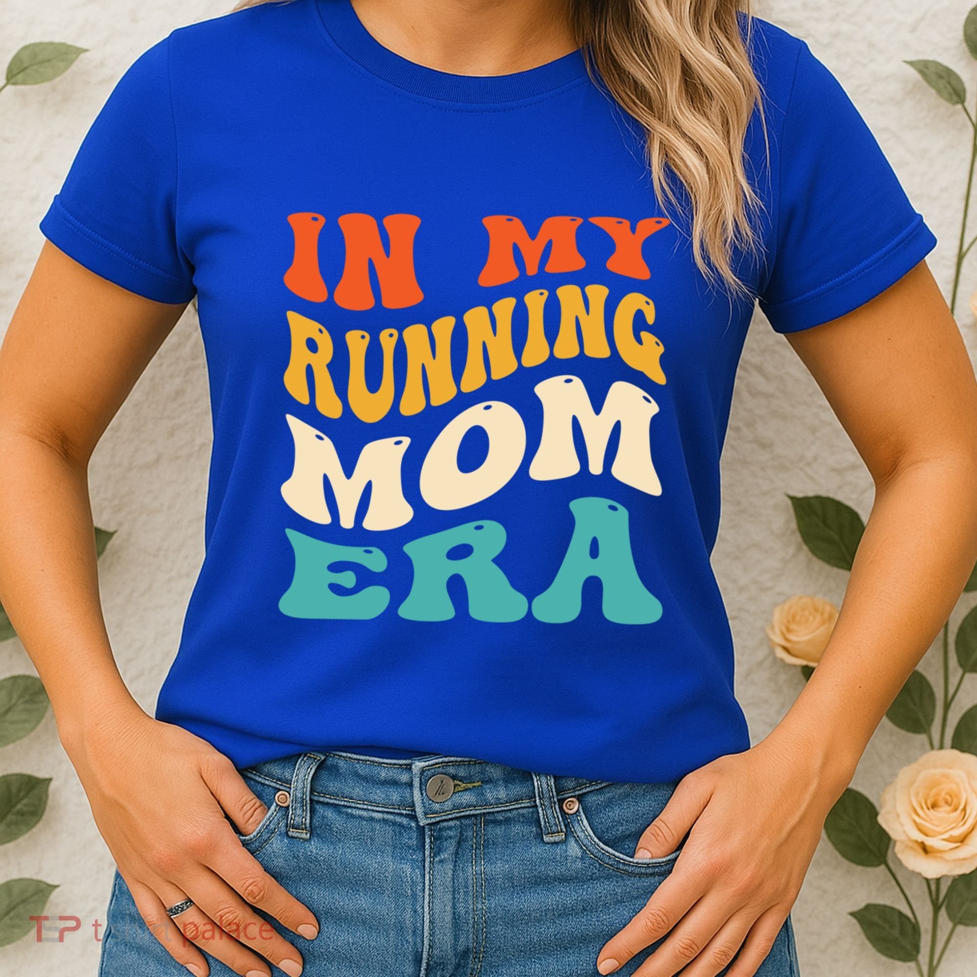 In My Running Mom Era Funny Runner Mom Retro Groovy Cute Gift Women's T-Shirt