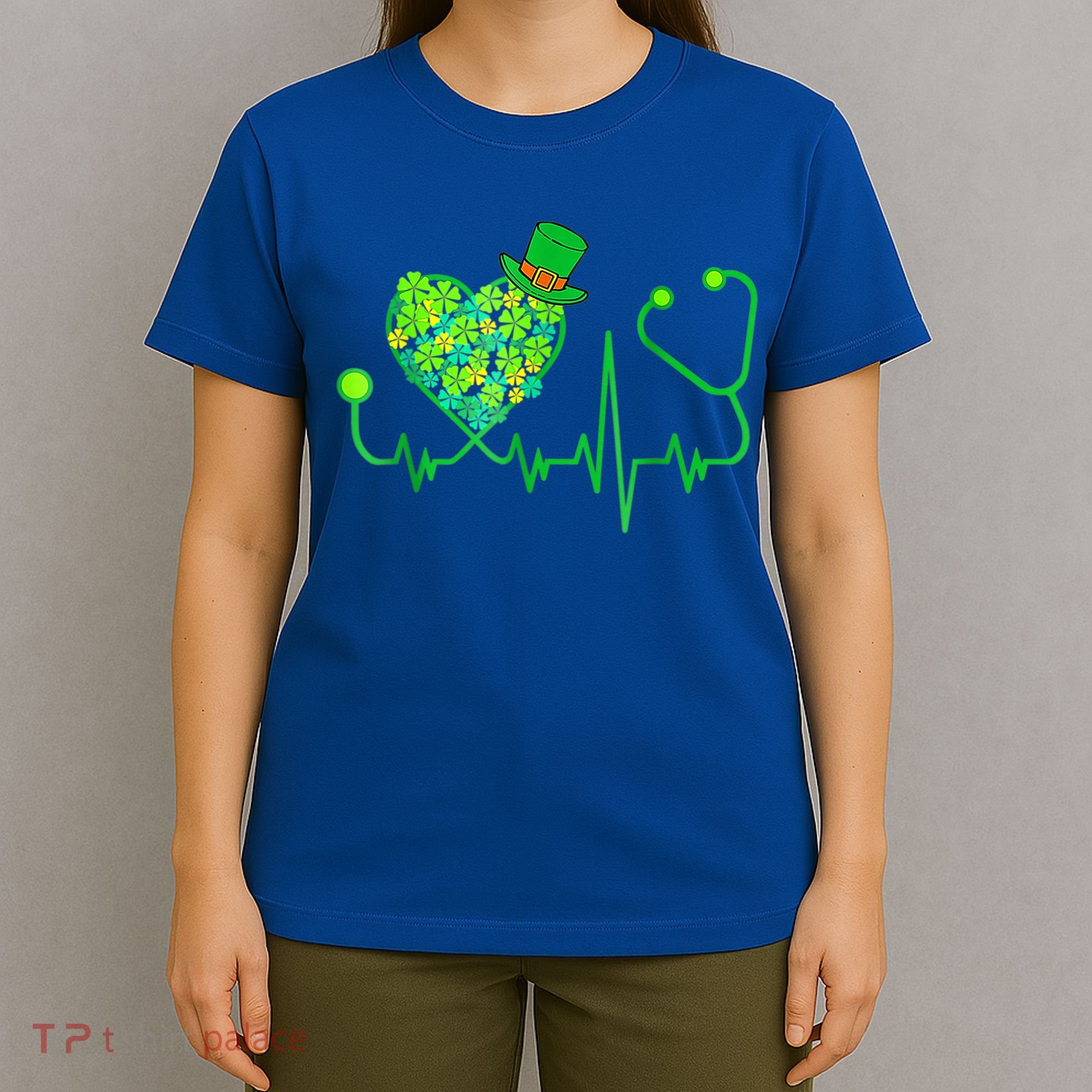 Irish Nurse Stethoscope Heartbeat Shamrock St Patricks Day T-Shirt