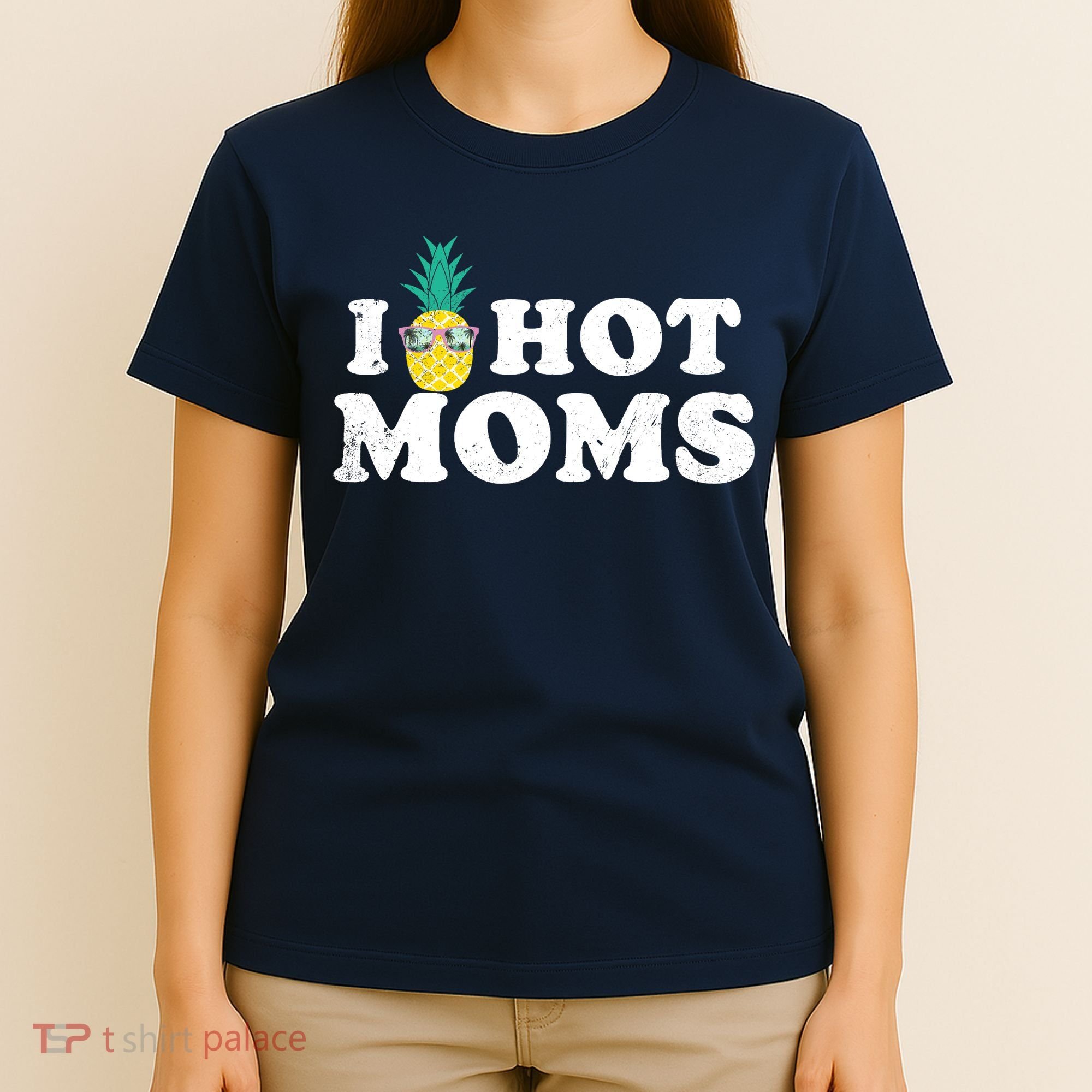 I Pineapple Hot Moms Upside Down I Heart Funny Swinger T-Shirt